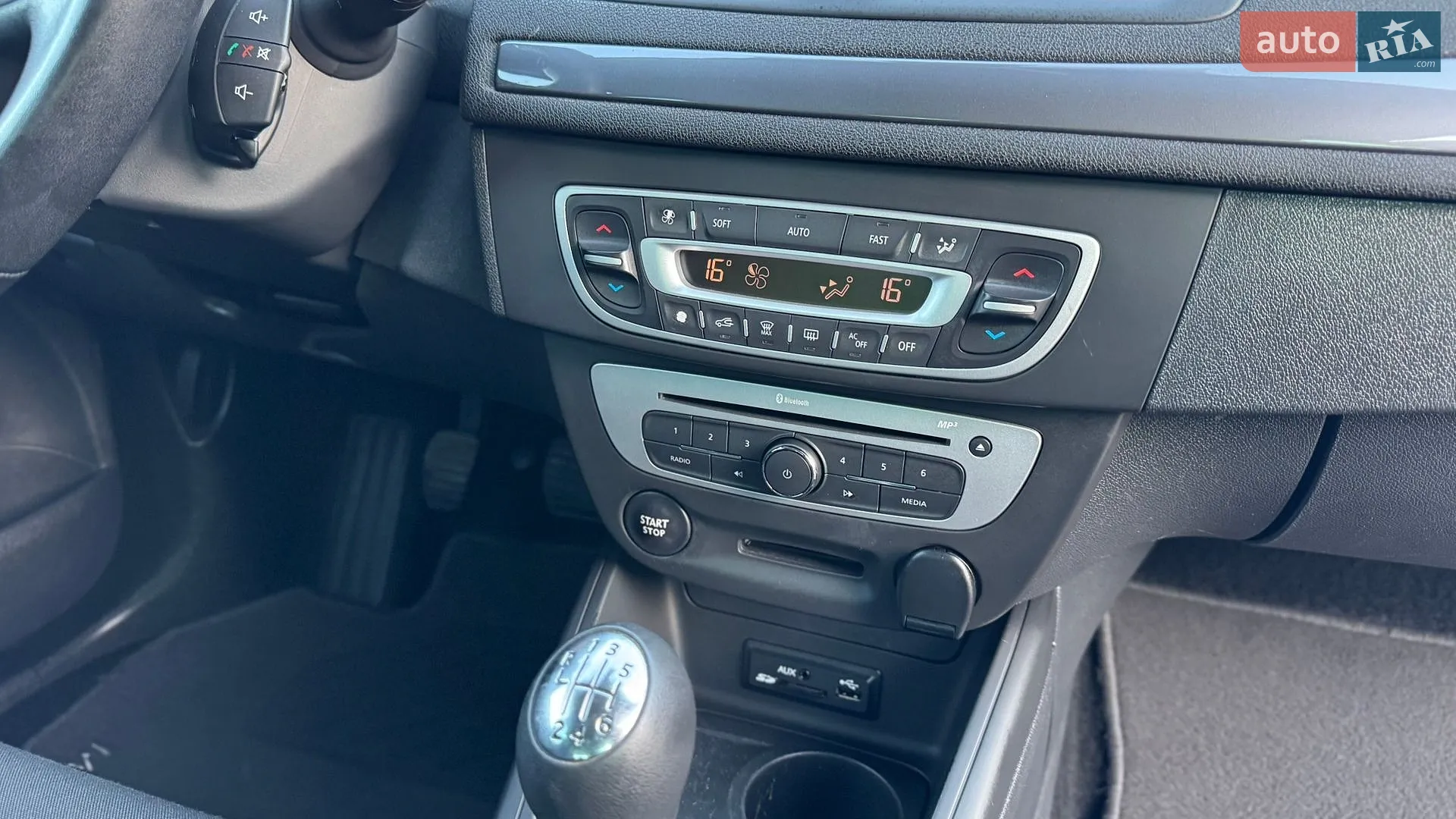 2015 Renault Megane - мініатюра 91