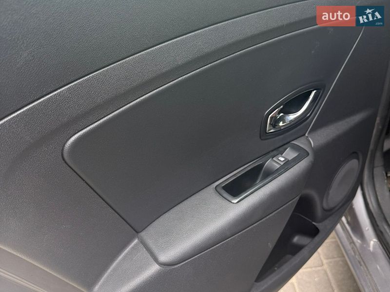 Универсал Renault Megane 2012 в Одессе фото 12 Универсал Renault Megane 2012 в Одессе