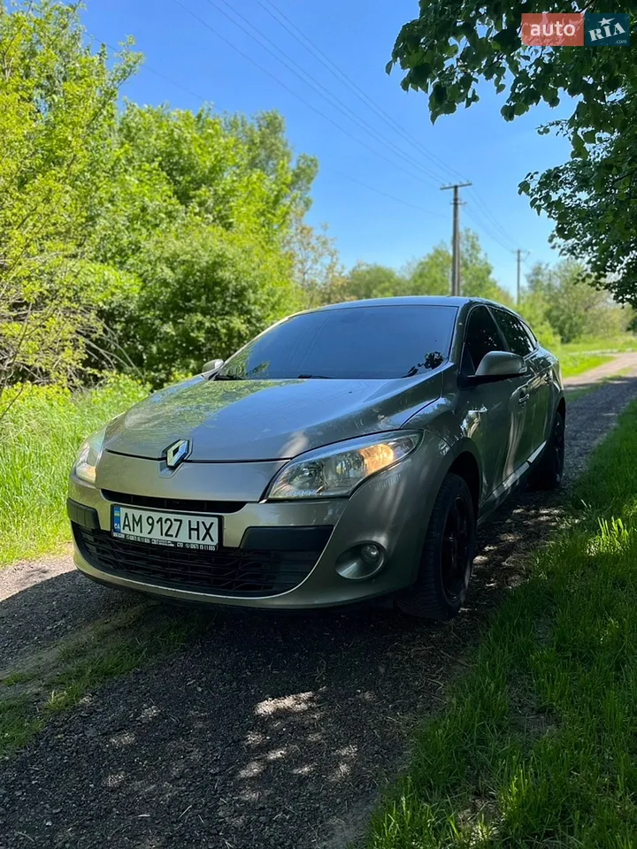 2011 Renault Megane - мініатюра 39
