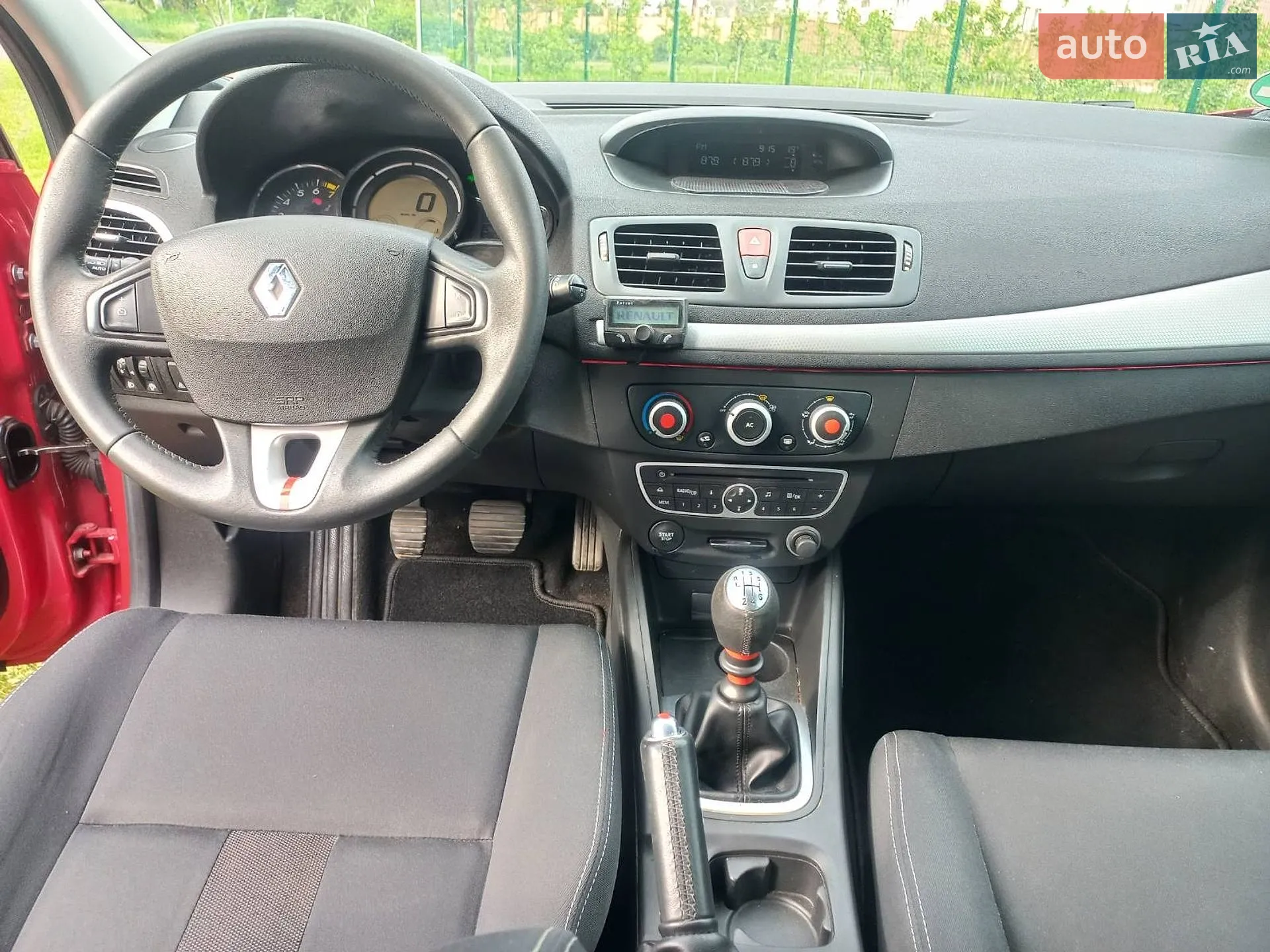 2010 Renault Megane - мініатюра 24
