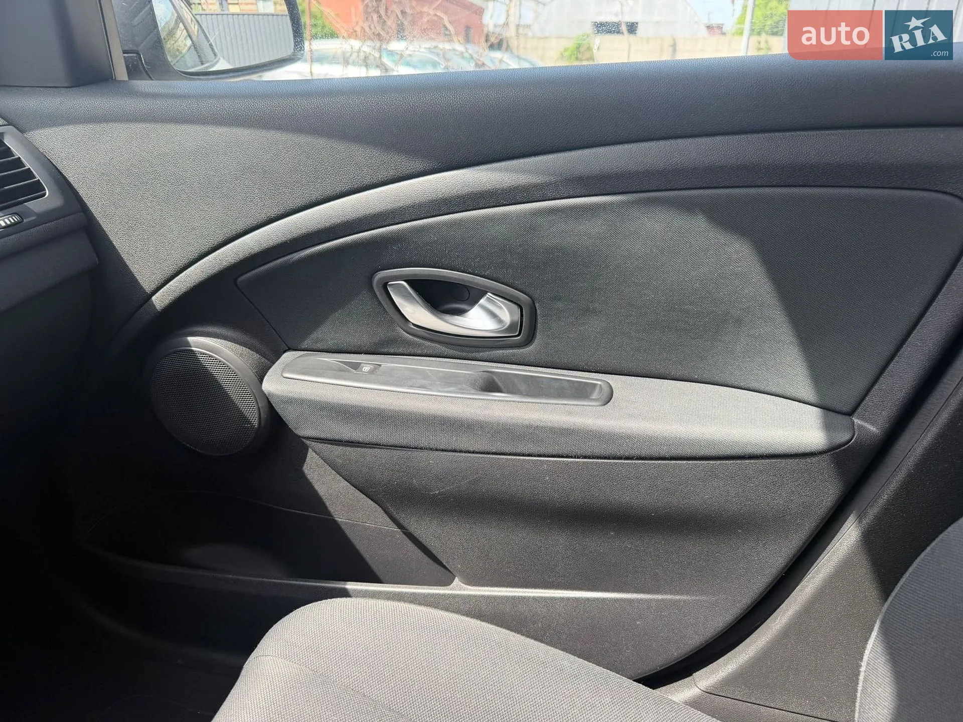 2010 Renault Megane - мініатюра 17