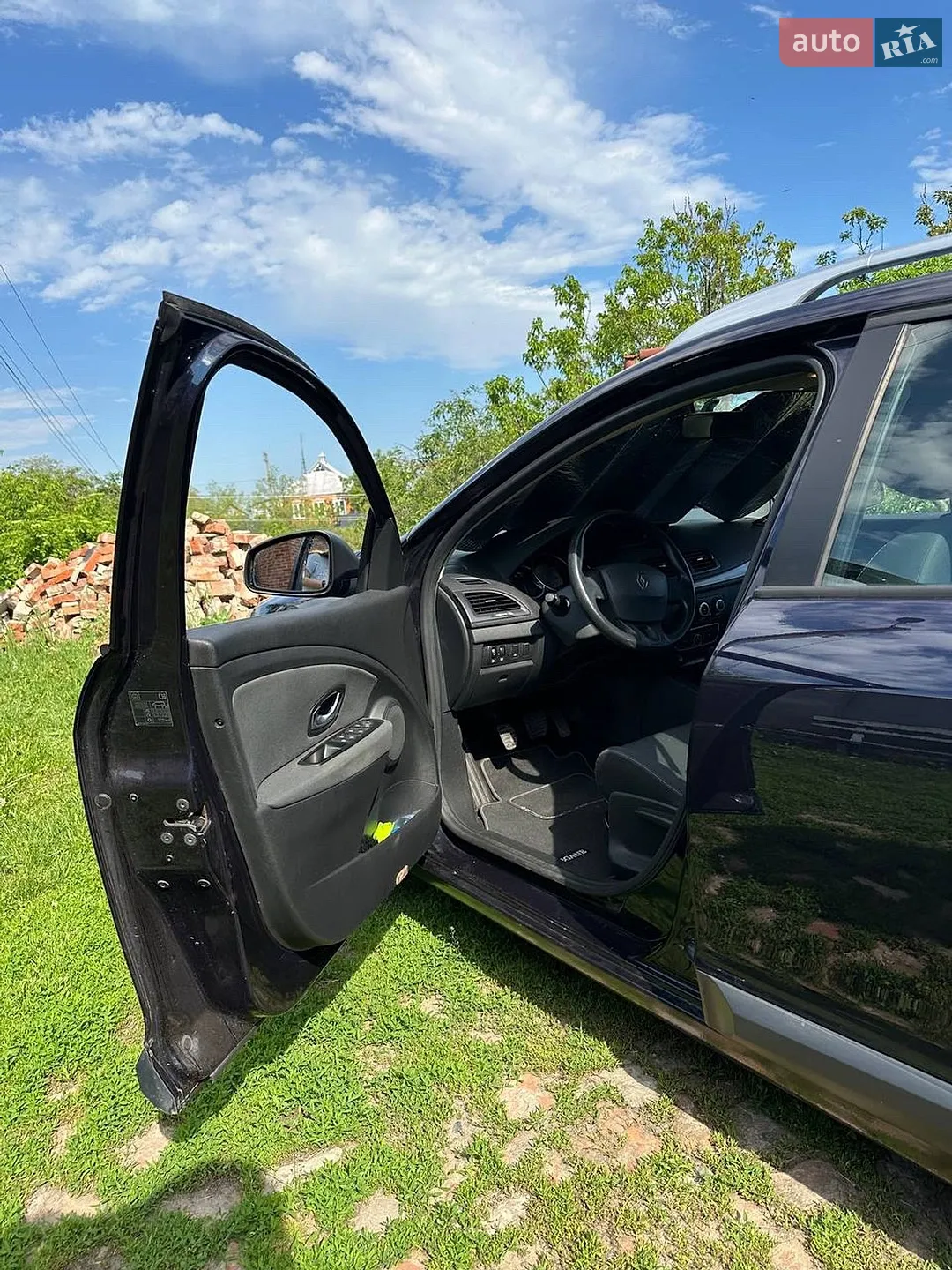 2010 Renault Megane - мініатюра 2