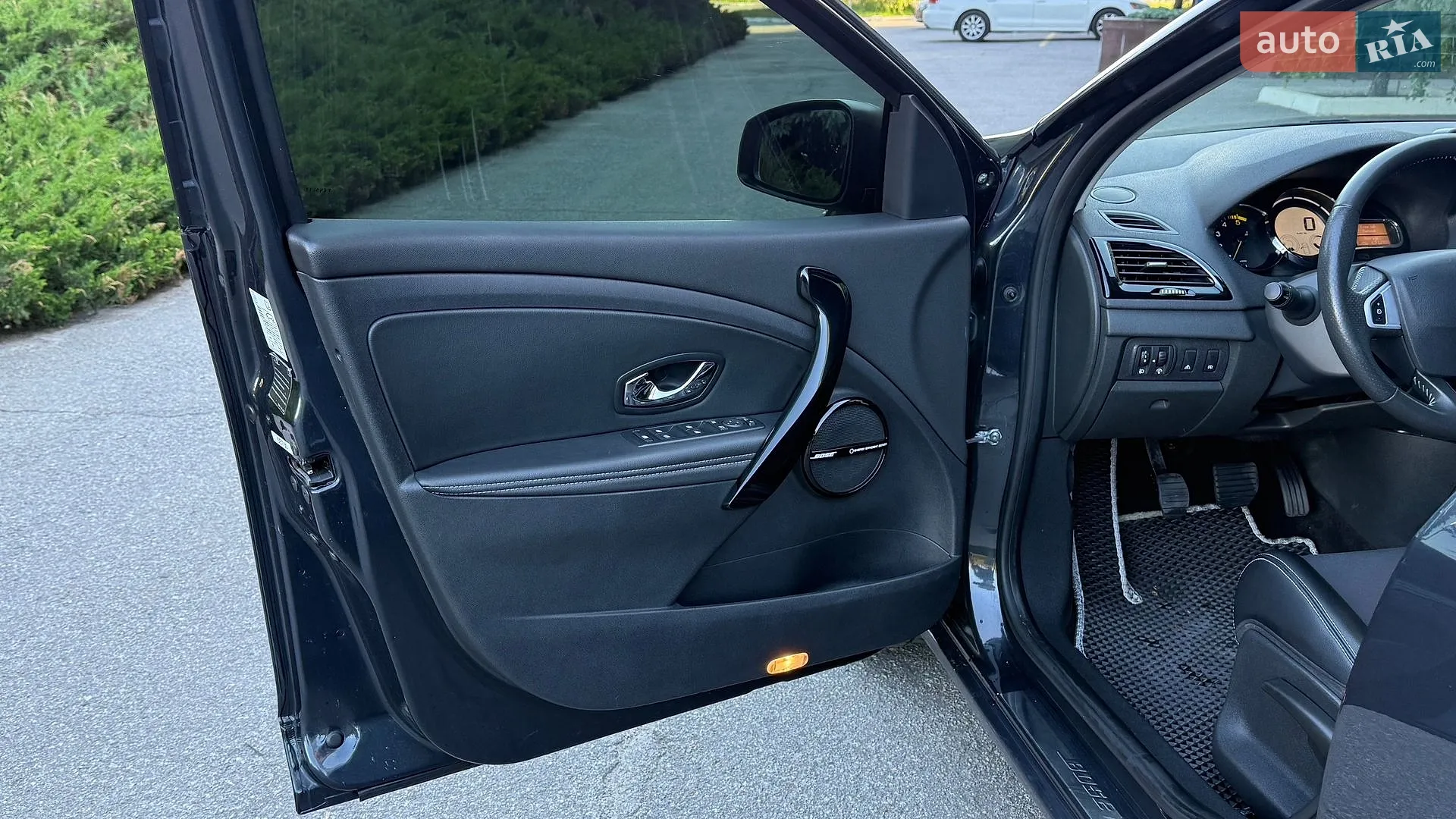 2012 Renault Megane - мініатюра 31