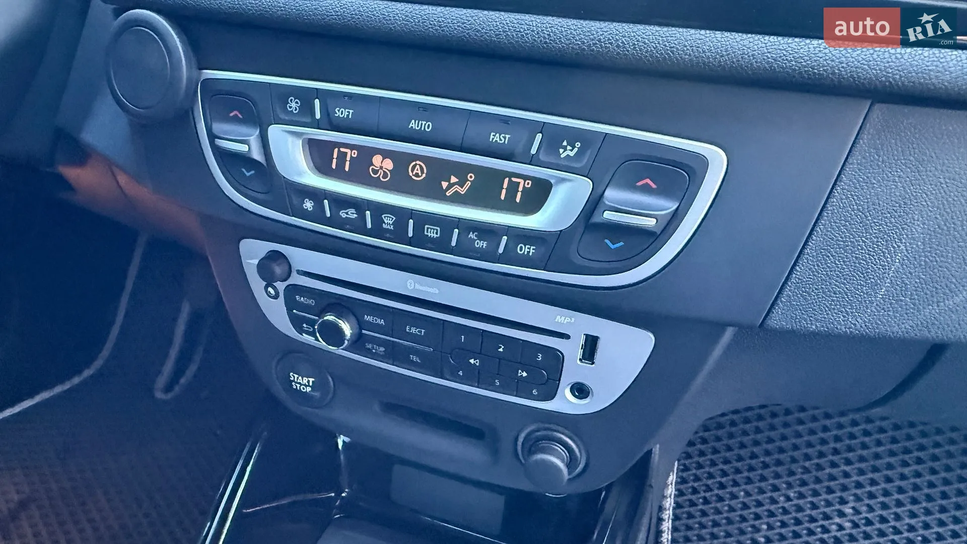2012 Renault Megane - мініатюра 51
