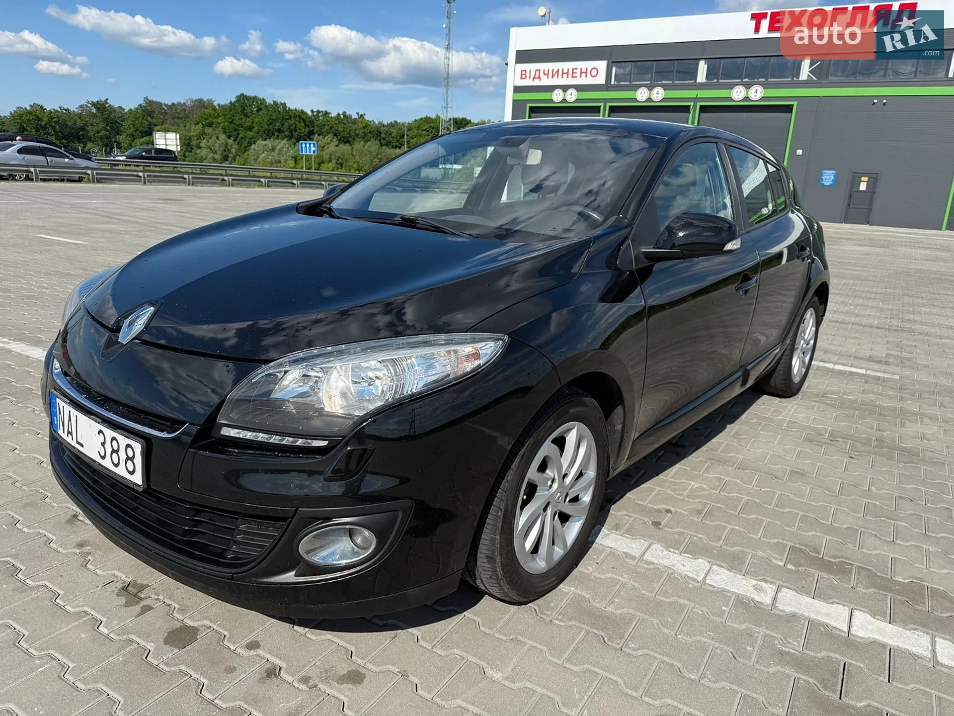 2012 Renault Megane - мініатюра 24