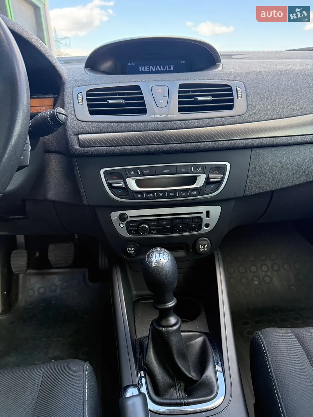 2012 Renault Megane - мініатюра 32