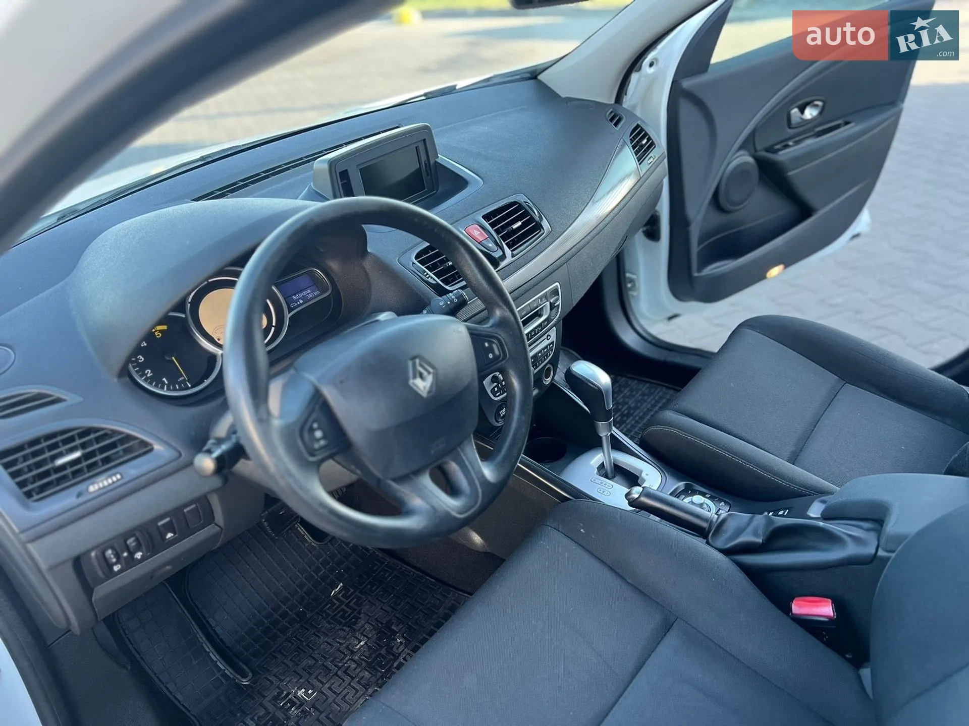 2012 Renault Megane - мініатюра 9