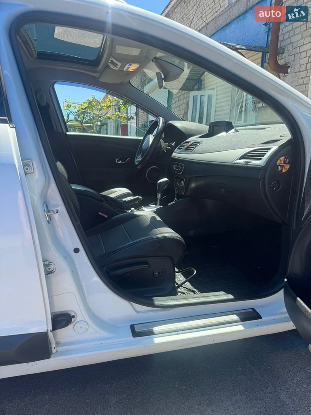 2010 Renault Megane - мініатюра 19