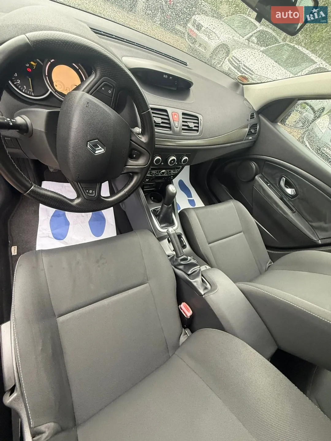 2010 Renault Megane - мініатюра 12