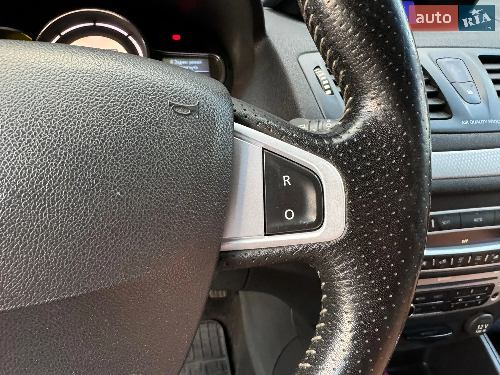 2012 Renault Megane - мініатюра 9