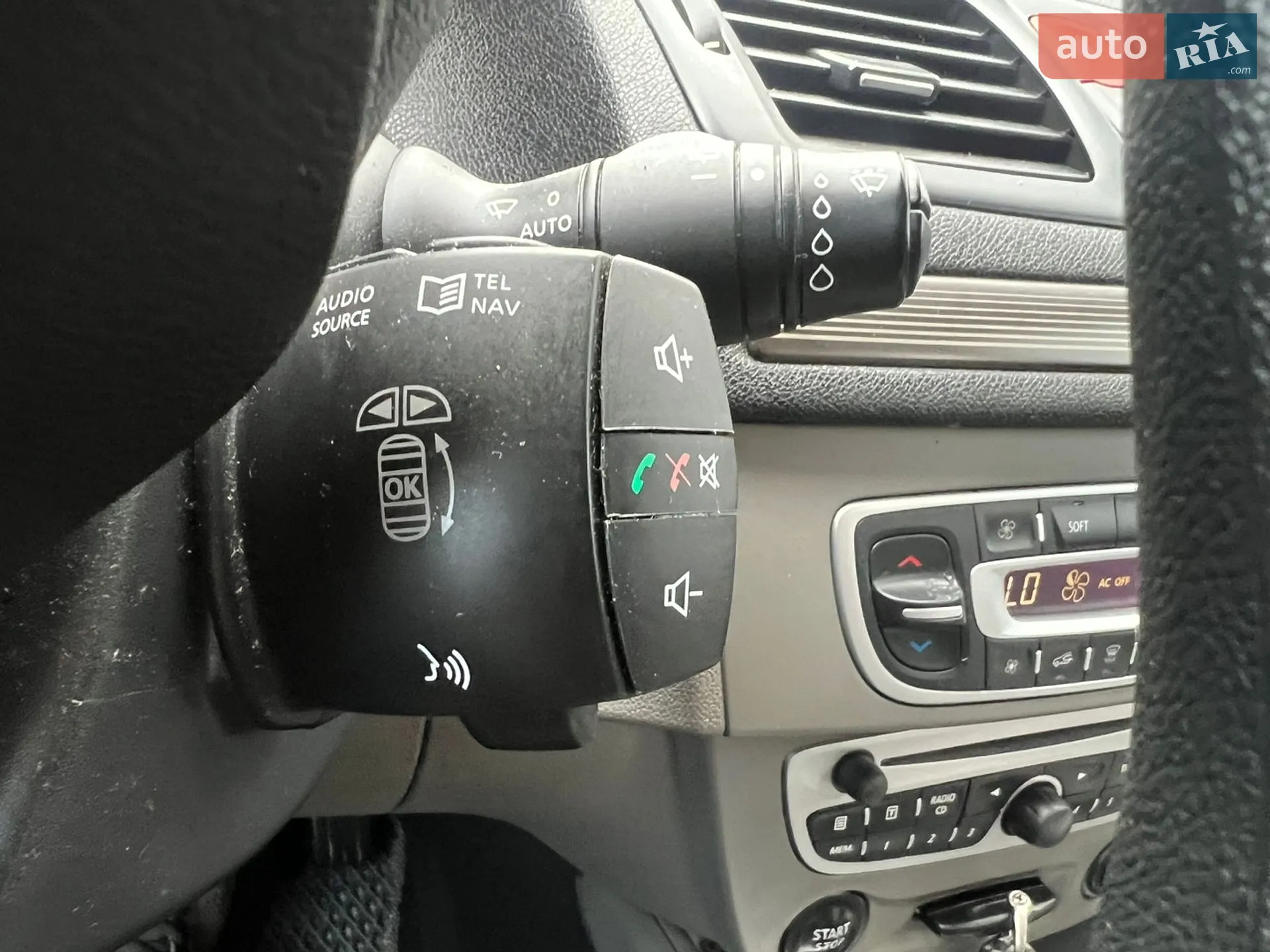 2010 Renault Megane - мініатюра 23