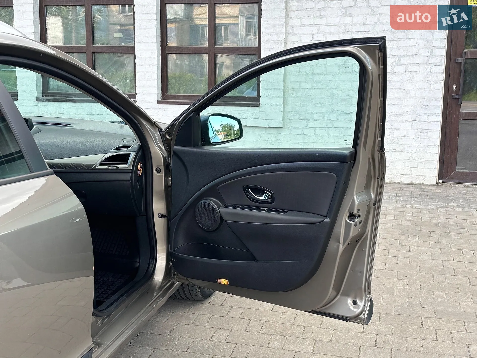2012 Renault Megane - мініатюра 66