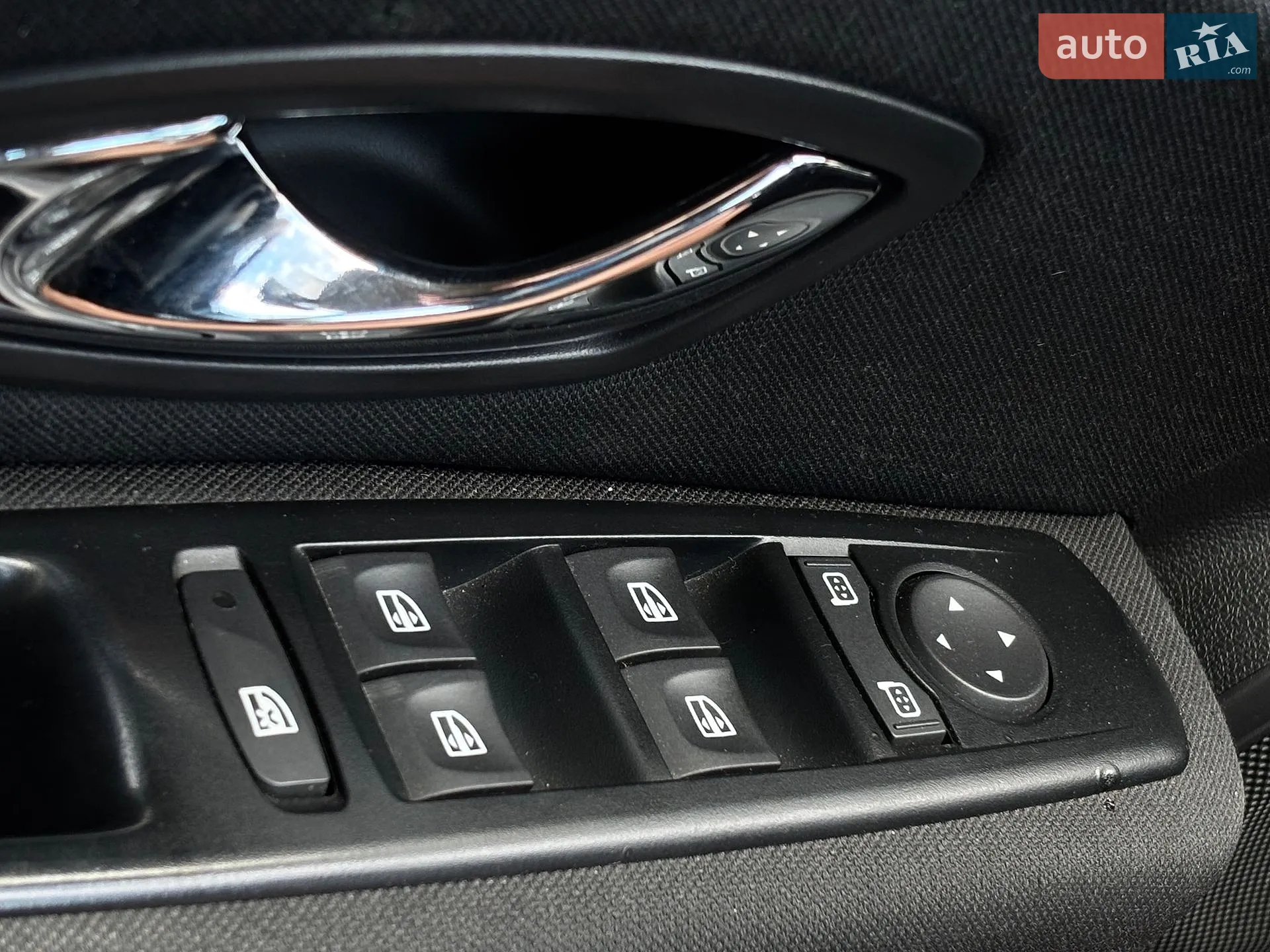 2012 Renault Megane - мініатюра 75