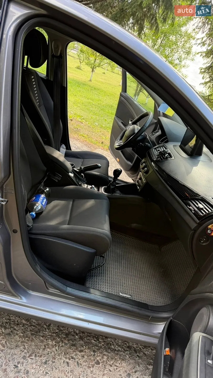 2011 Renault Megane - мініатюра 8