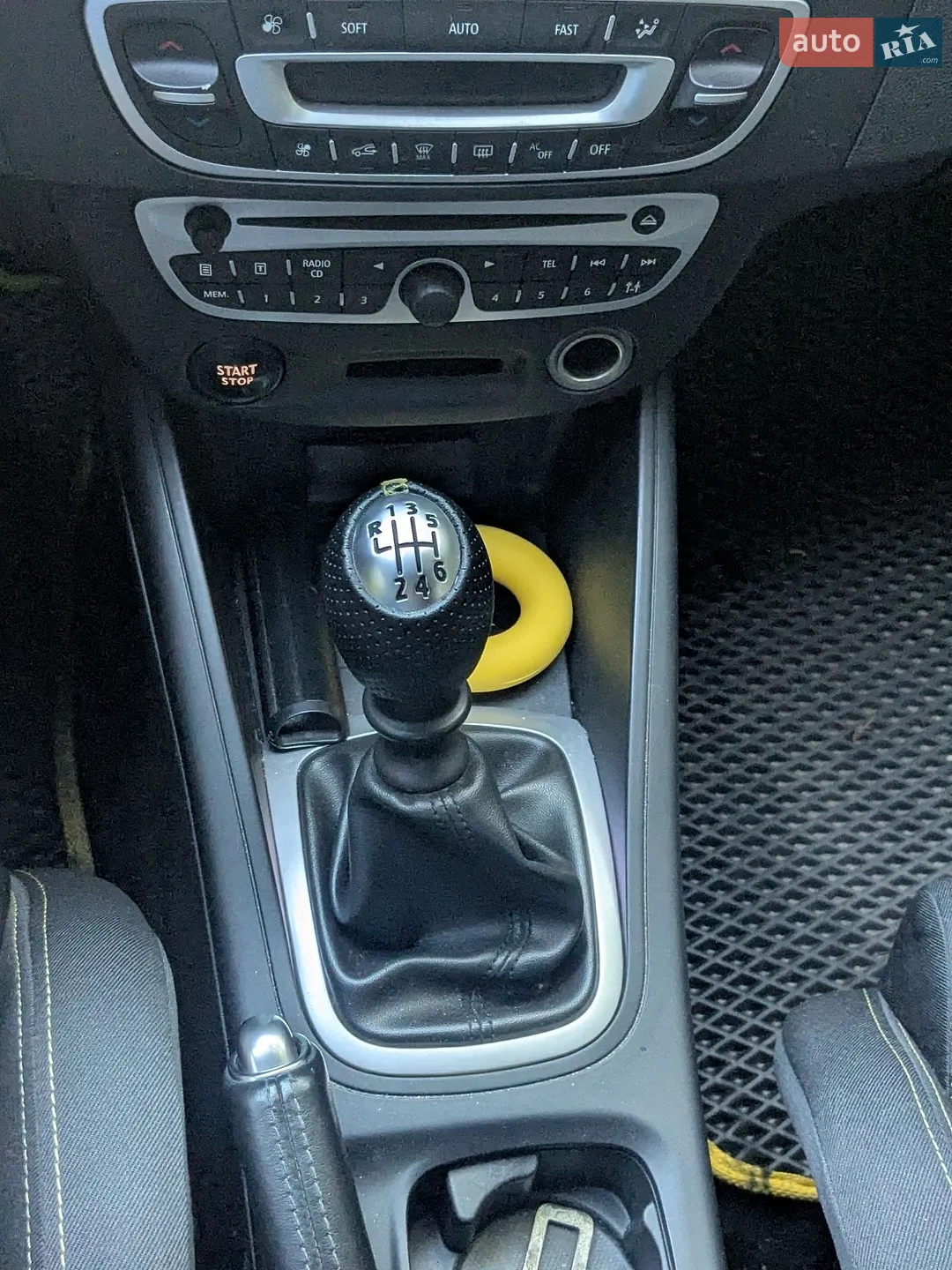 2012 Renault Megane - мініатюра 12