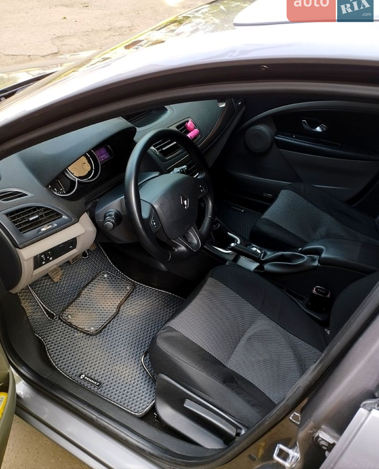 2010 Renault Megane - мініатюра 2
