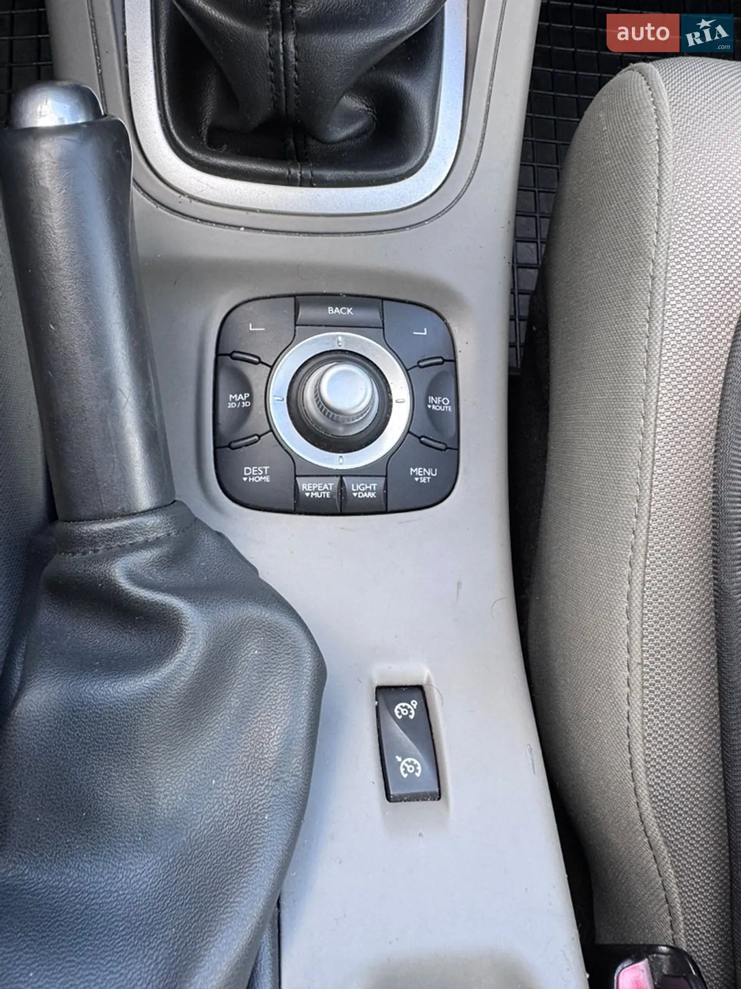 2010 Renault Megane - мініатюра 13