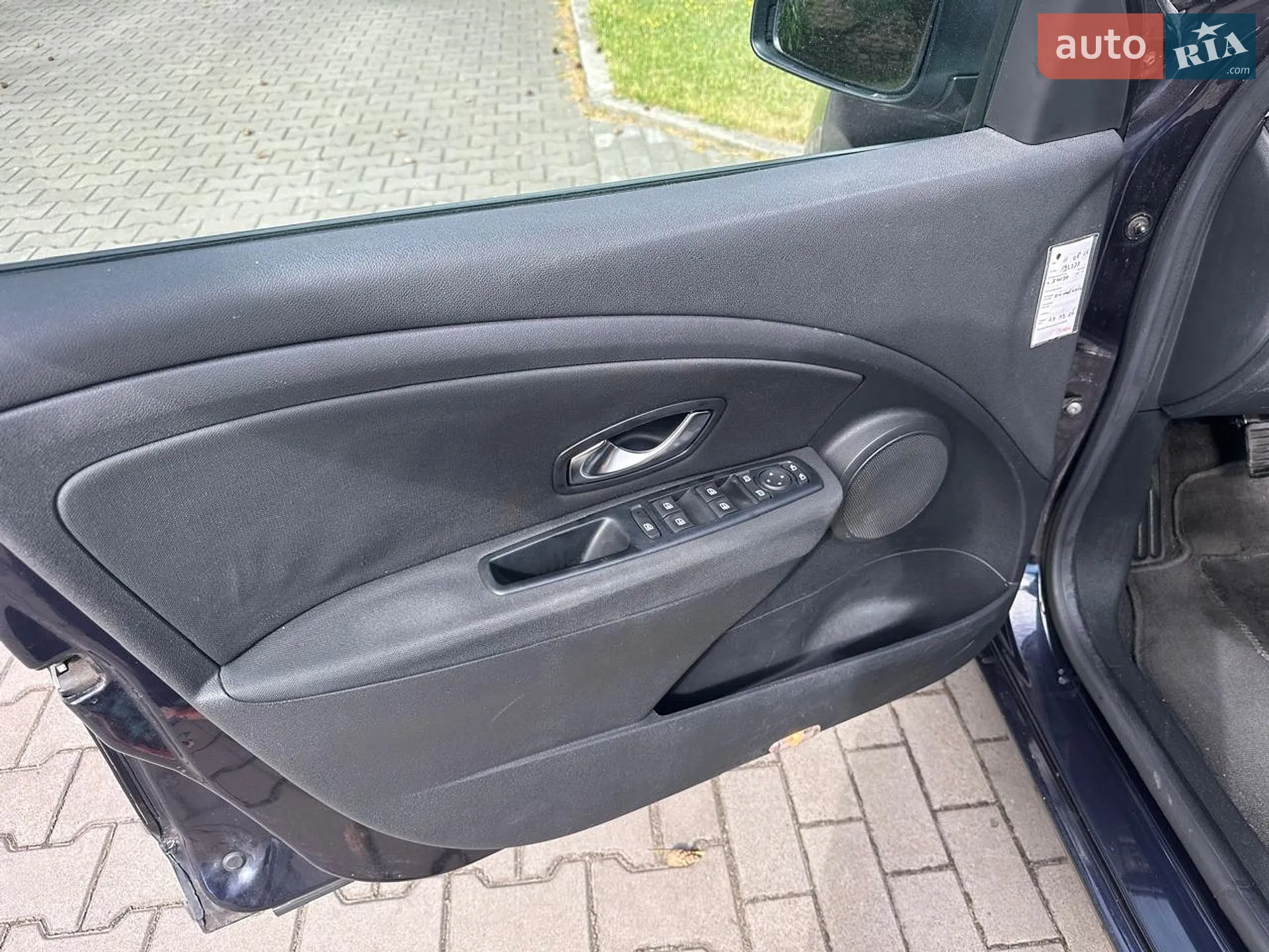 2010 Renault Megane - мініатюра 28