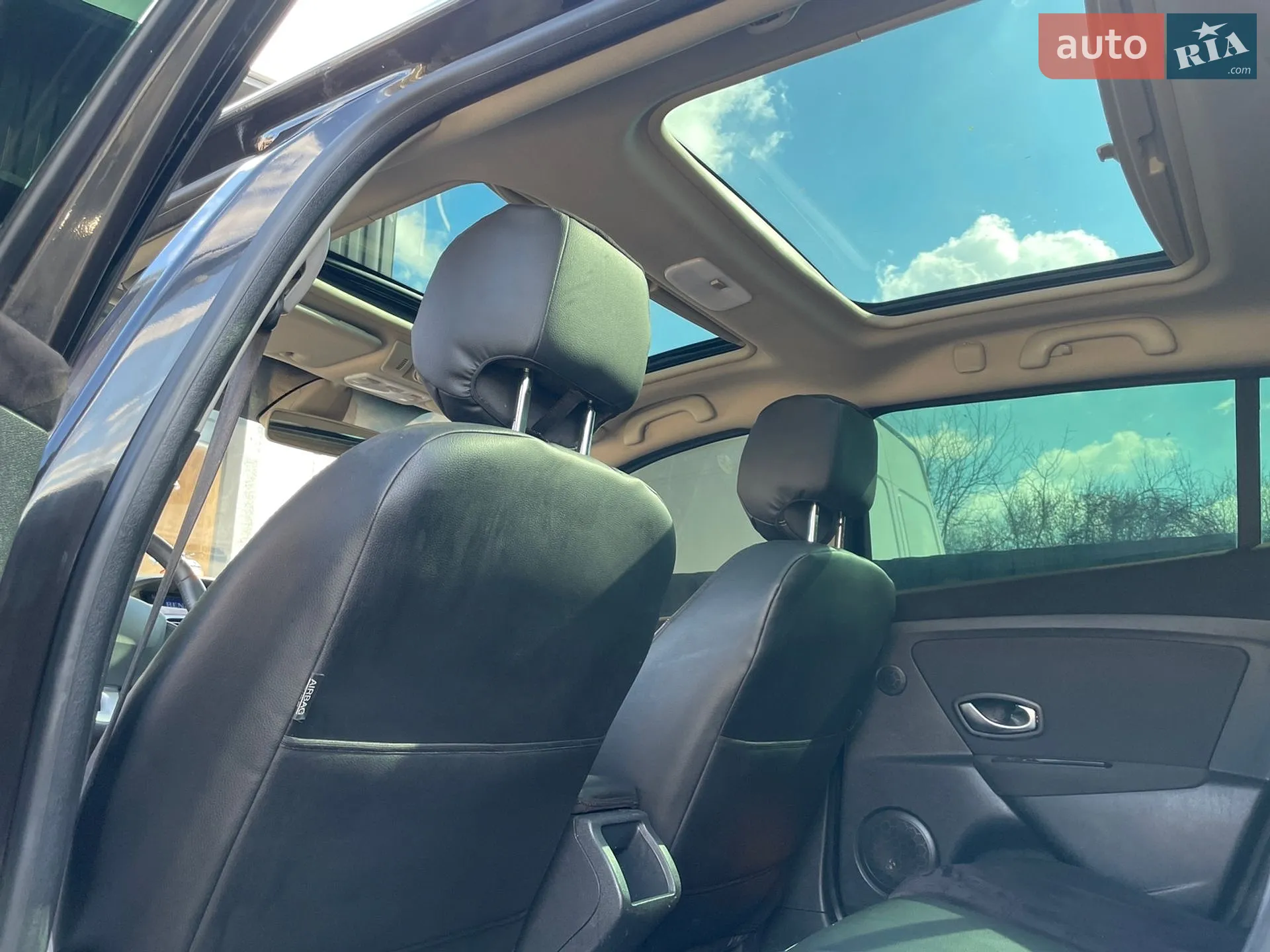 2010 Renault Megane - мініатюра 14