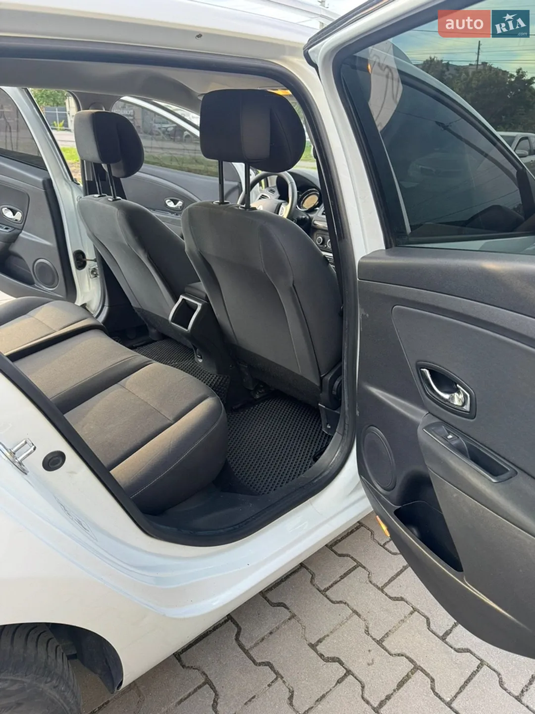 2012 Renault Megane - мініатюра 10