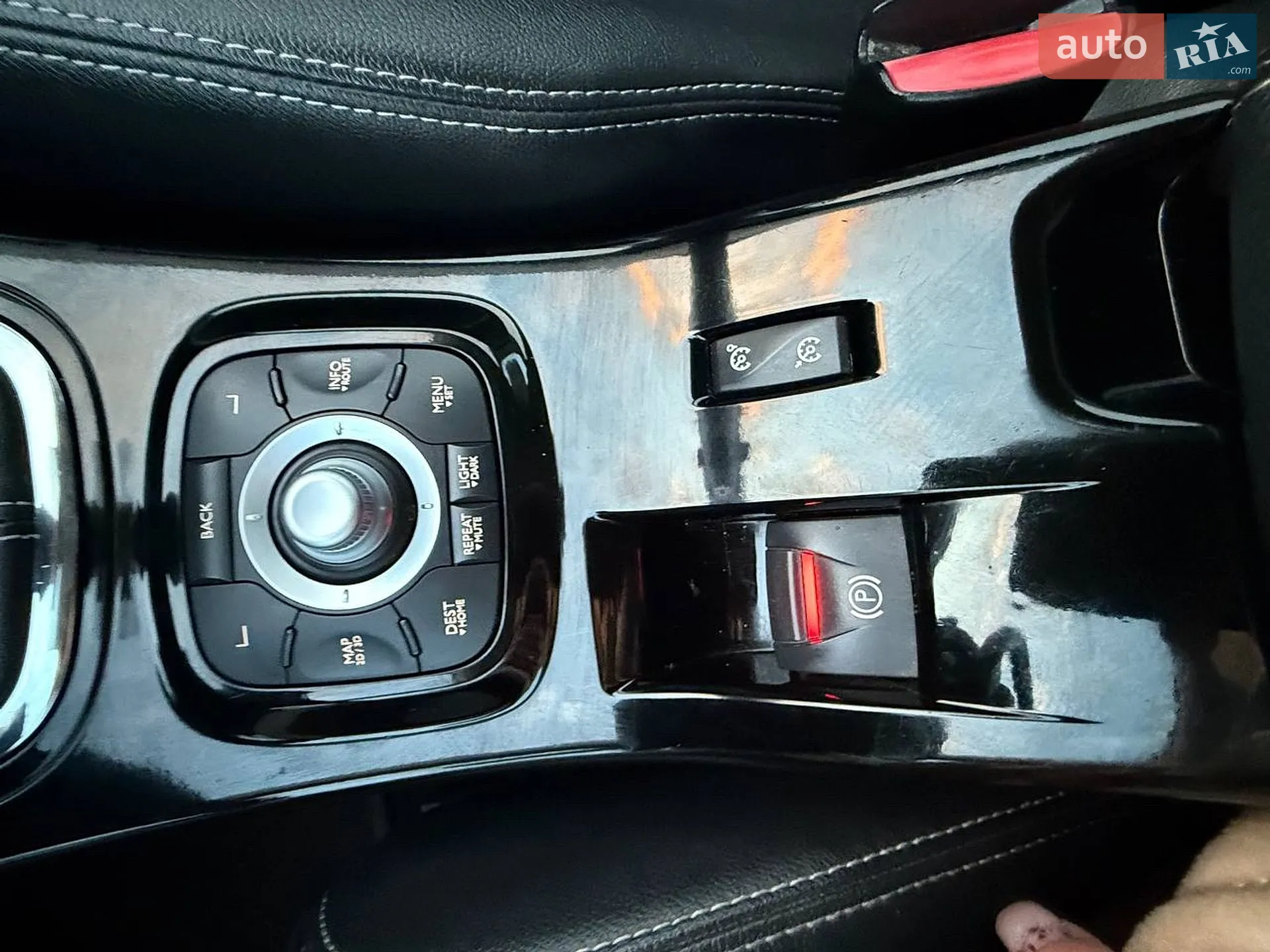 2012 Renault Megane - мініатюра 35