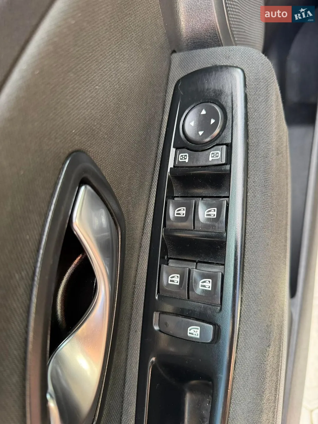 2010 Renault Megane - мініатюра 13