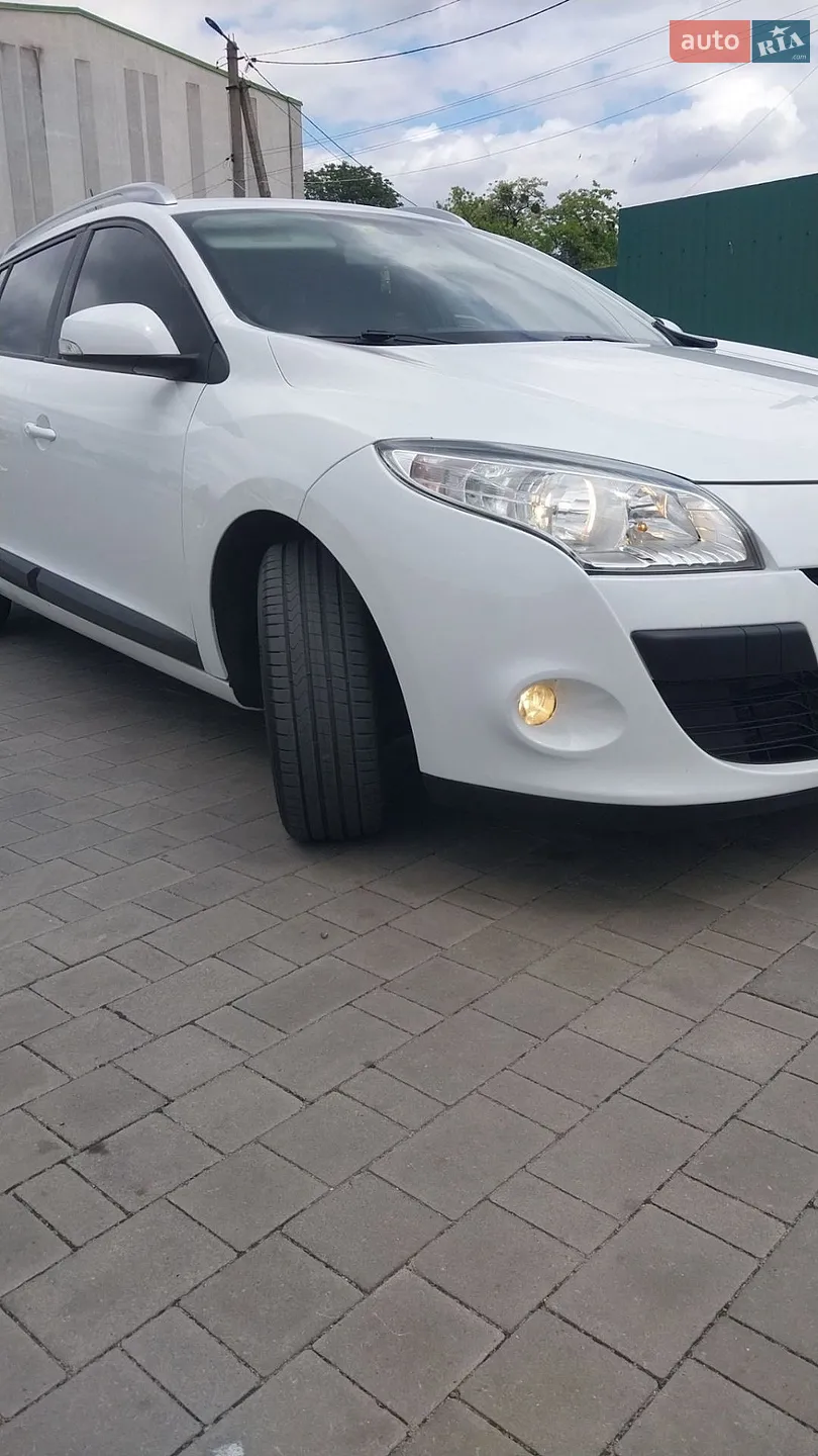 2011 Renault Megane - мініатюра 12