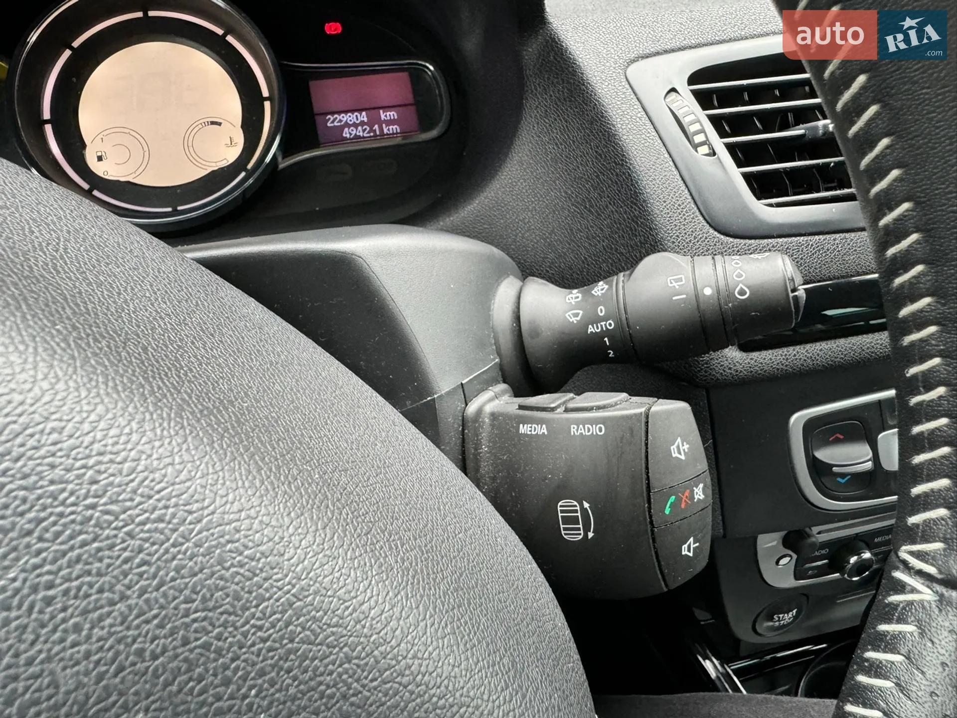 2013 Renault Megane - мініатюра 11