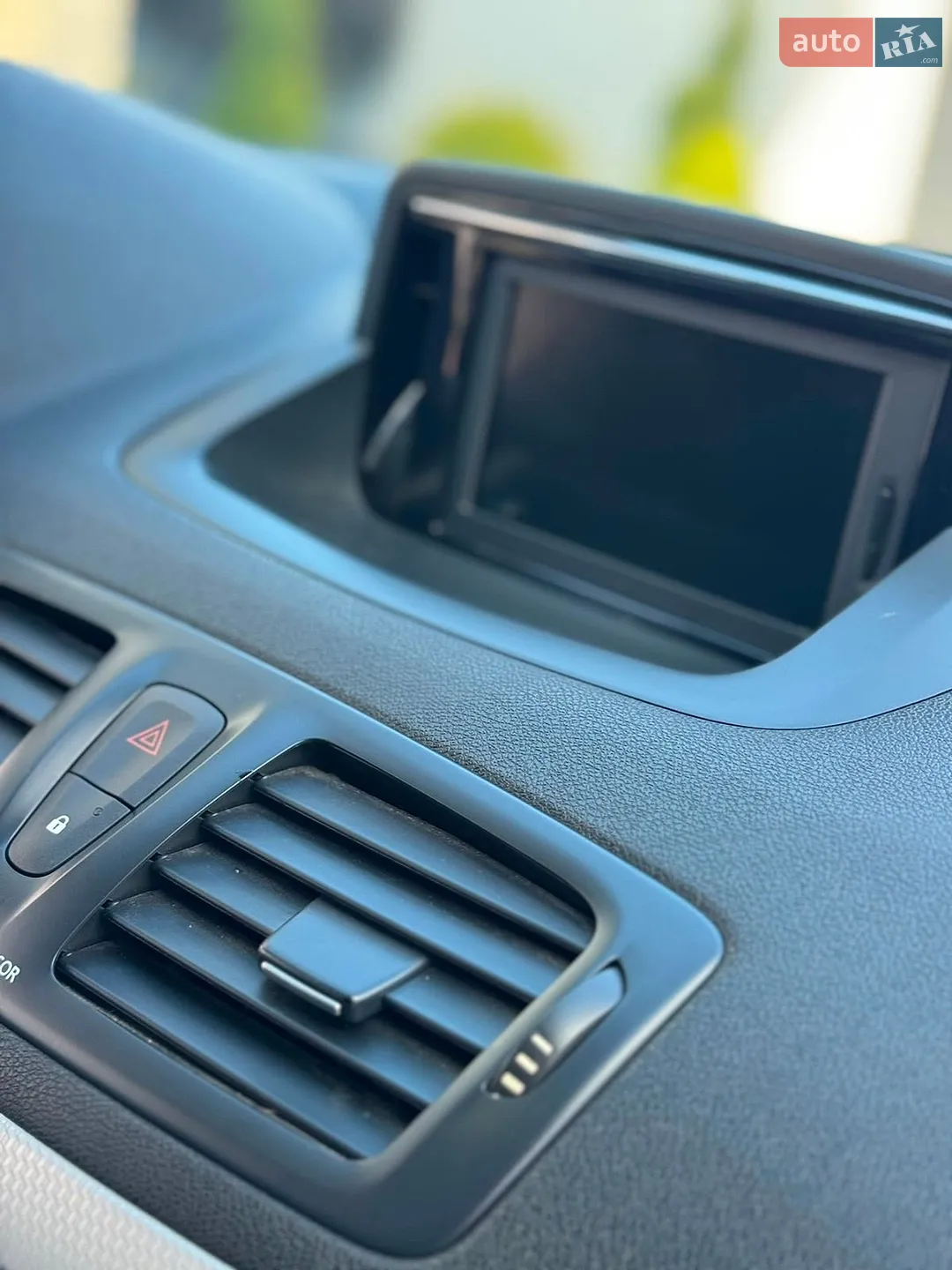 2012 Renault Megane - мініатюра 19