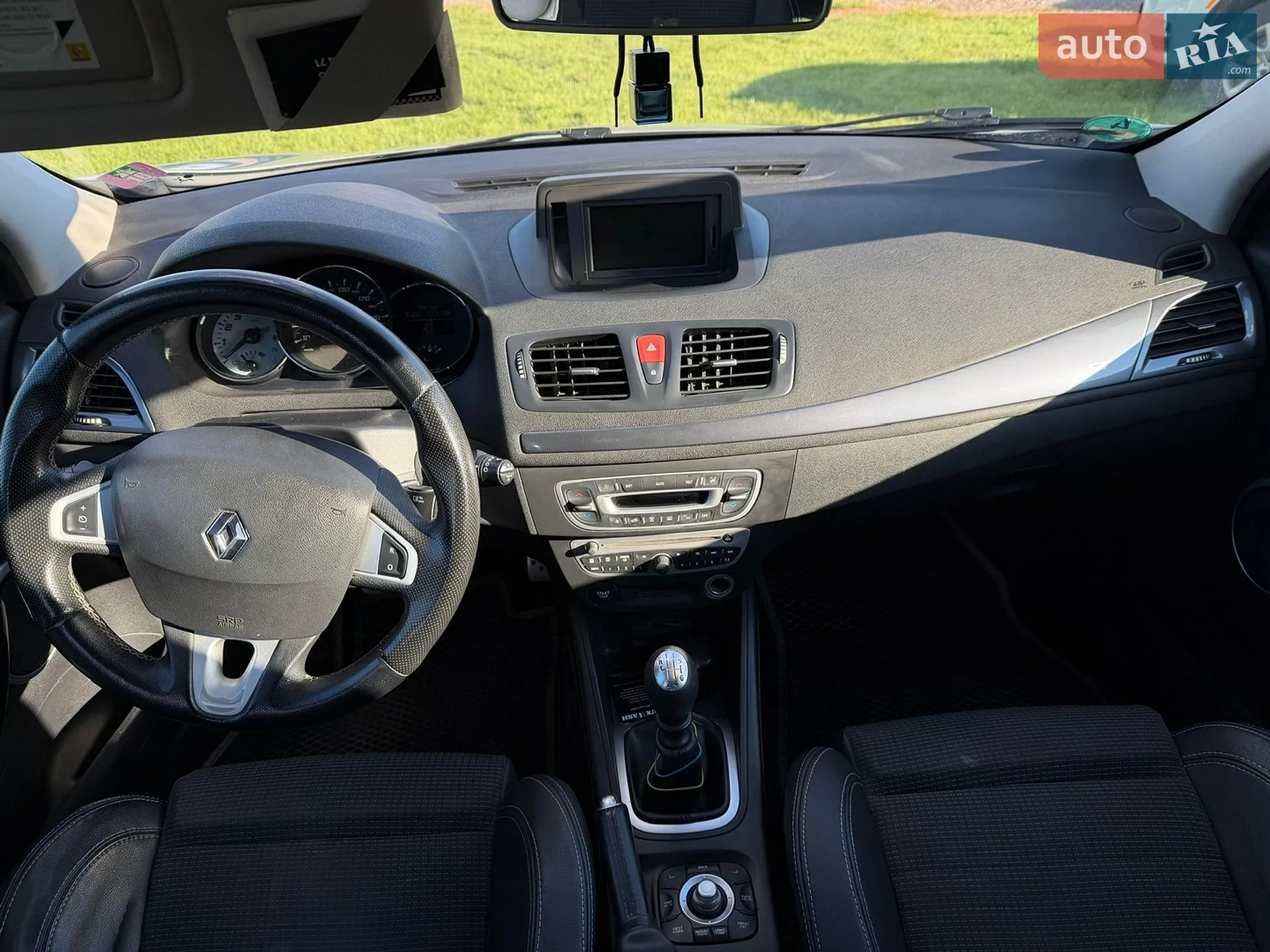 2010 Renault Megane - мініатюра 11