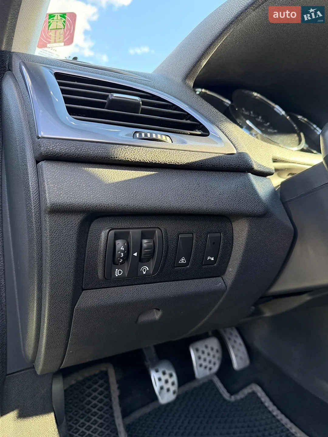2010 Renault Megane - мініатюра 14