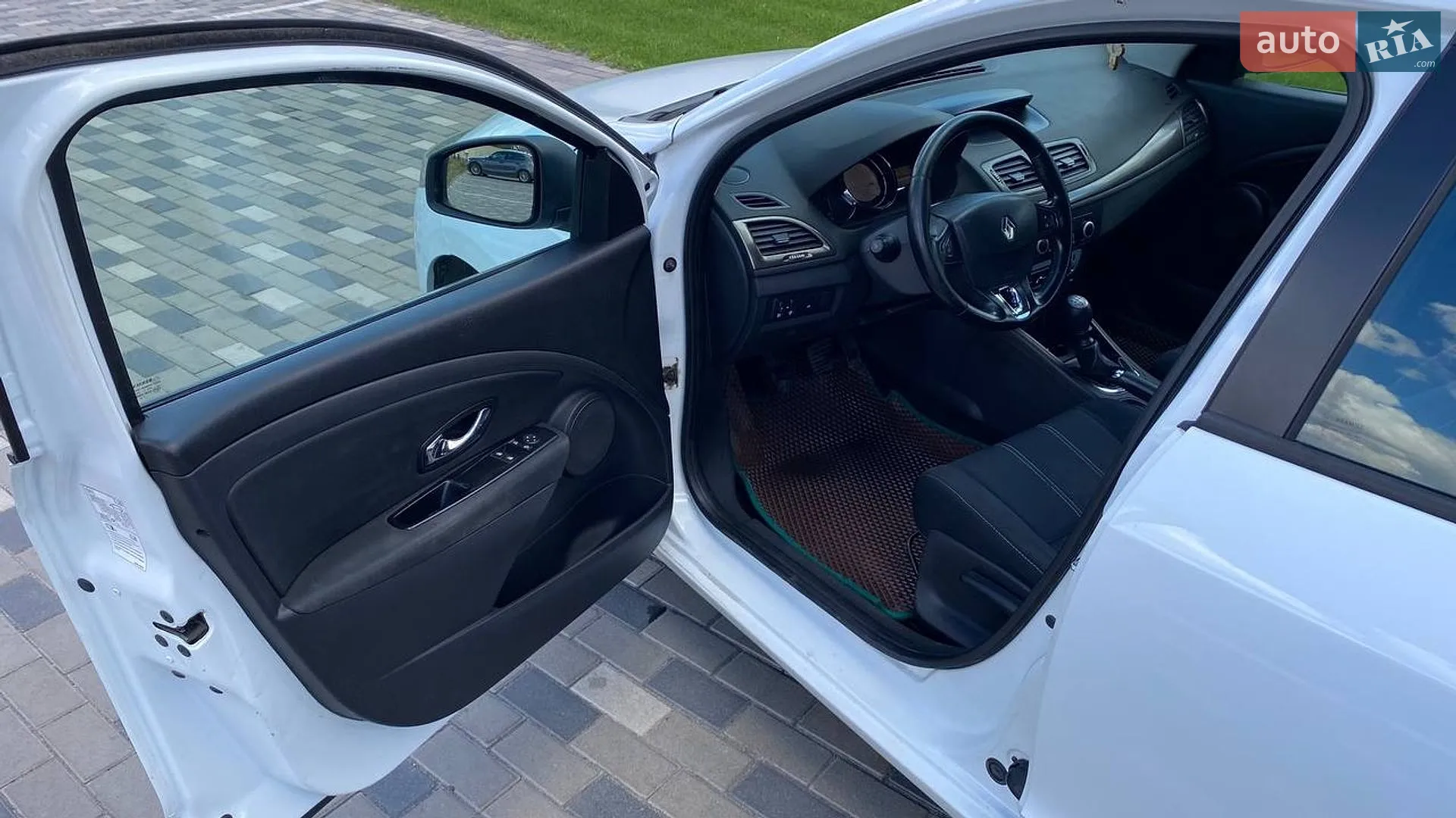 2014 Renault Megane - мініатюра 9