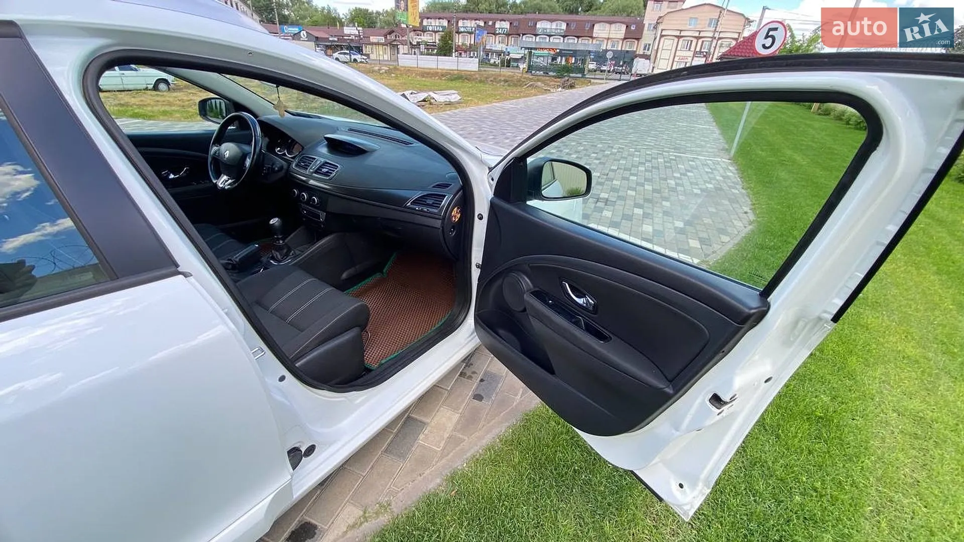 2014 Renault Megane - мініатюра 18