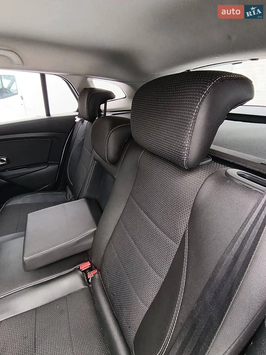 2012 Renault Megane - мініатюра 16