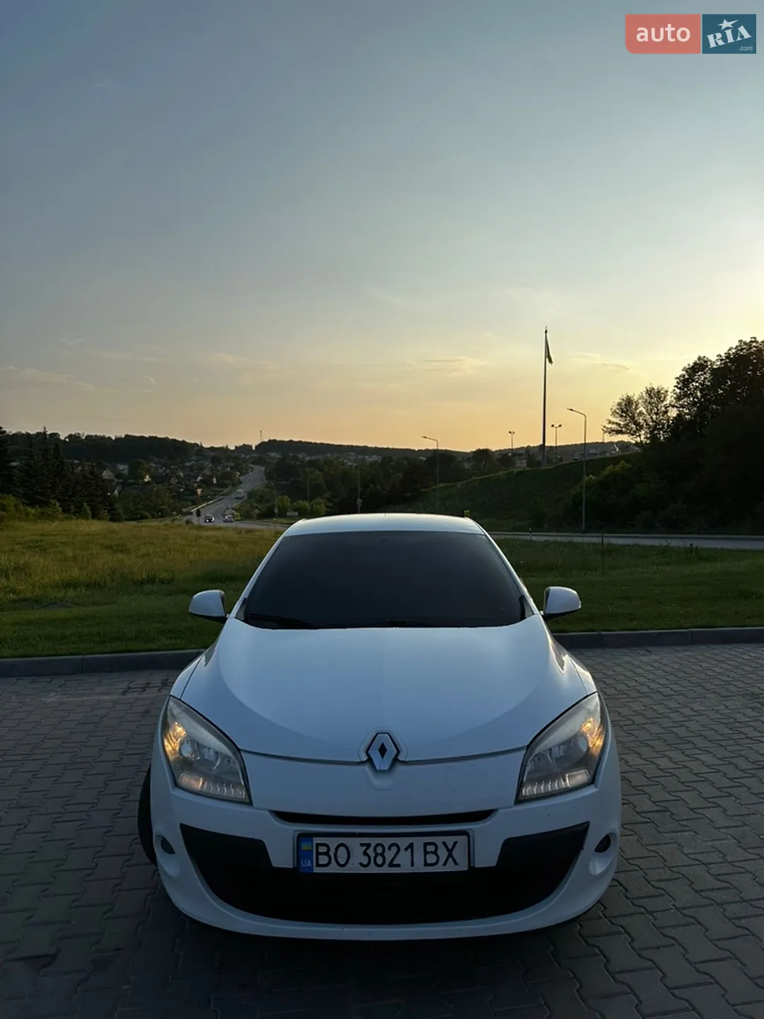 2010 Renault Megane - мініатюра 3