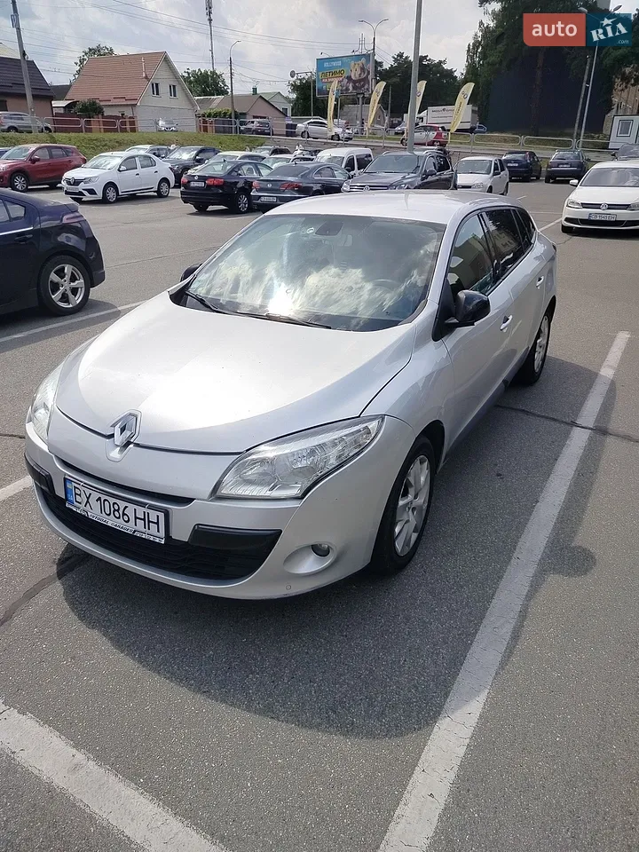2010 Renault Megane - мініатюра 9