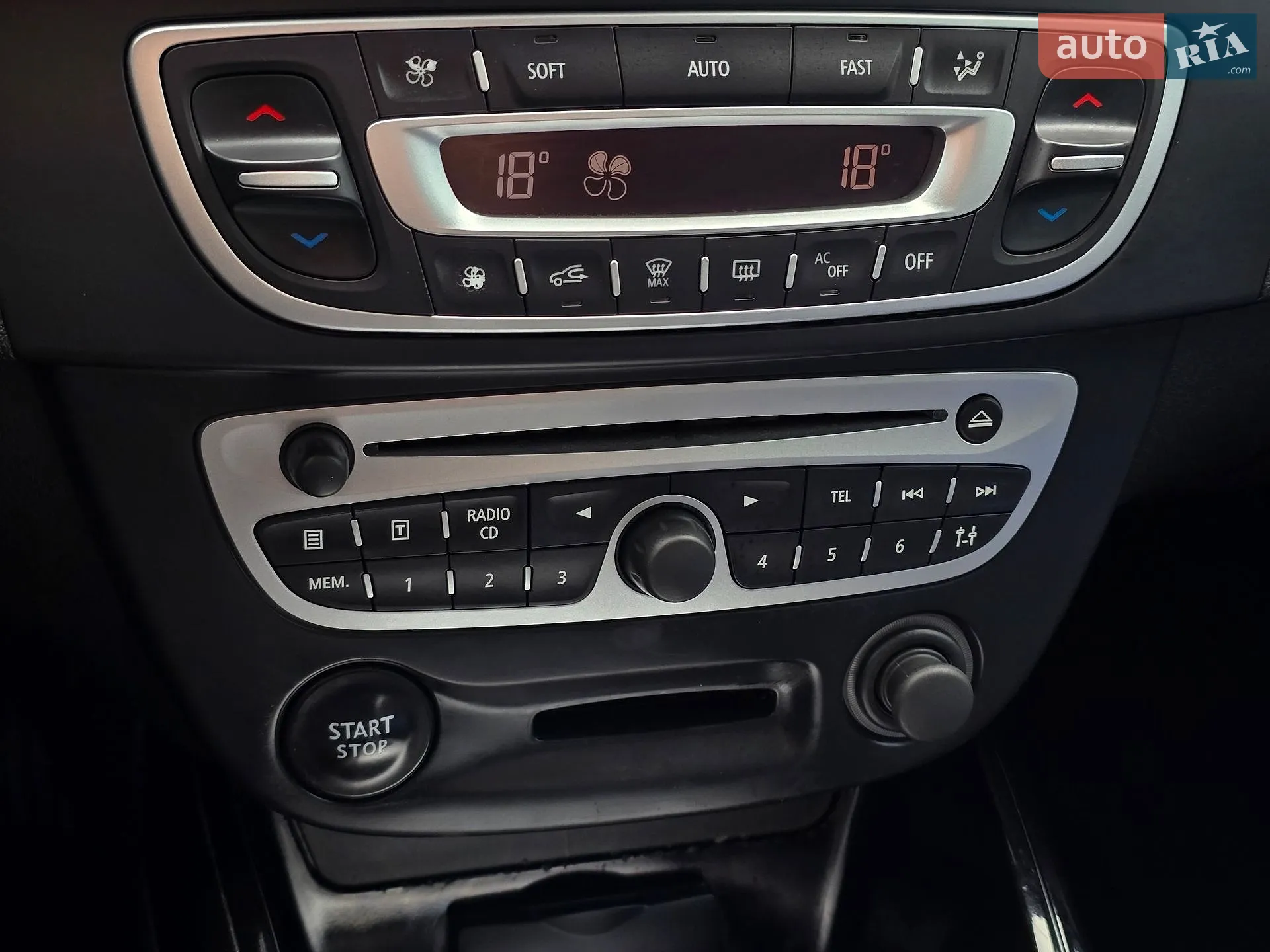 2011 Renault Megane - мініатюра 32