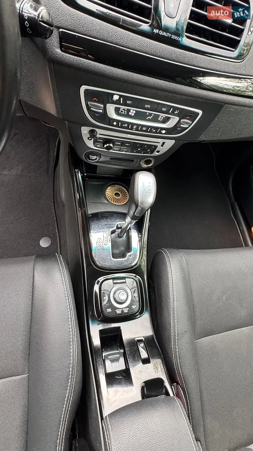 2012 Renault Megane - мініатюра 21