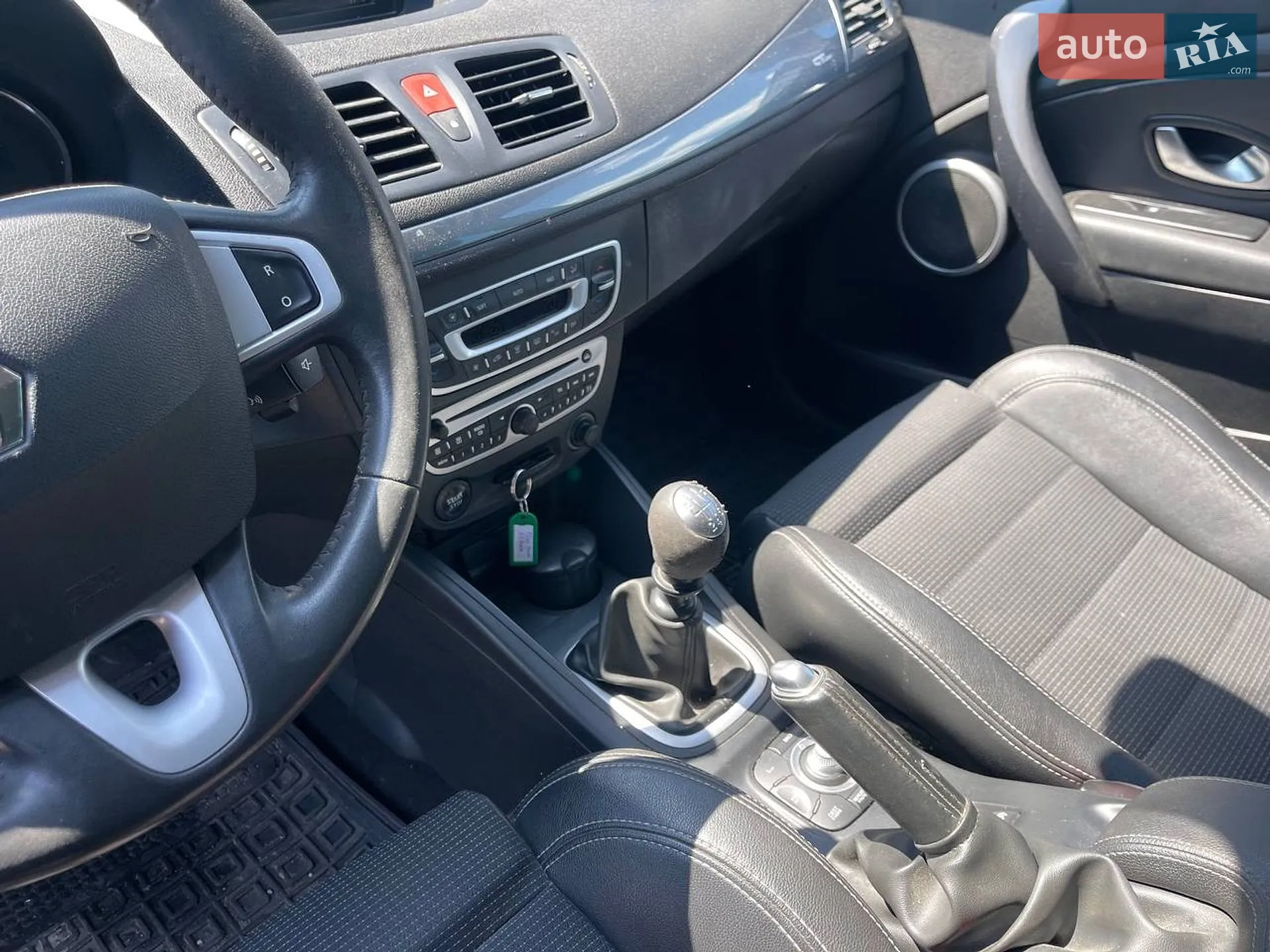 2011 Renault Megane - мініатюра 21