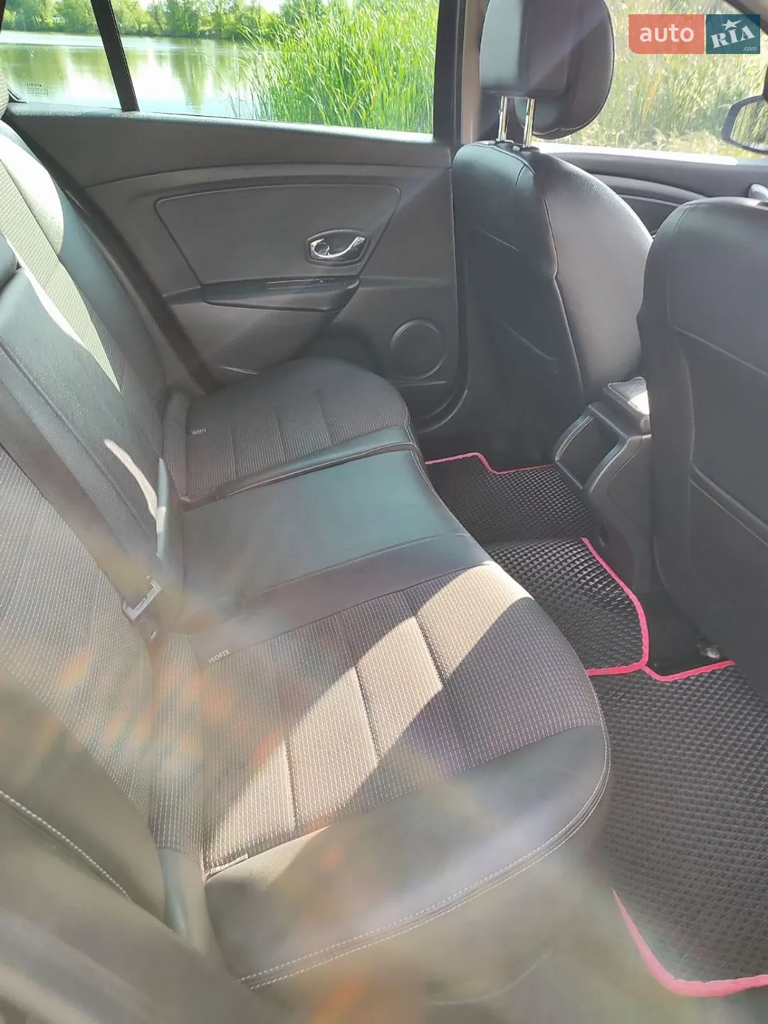 2012 Renault Megane - мініатюра 15