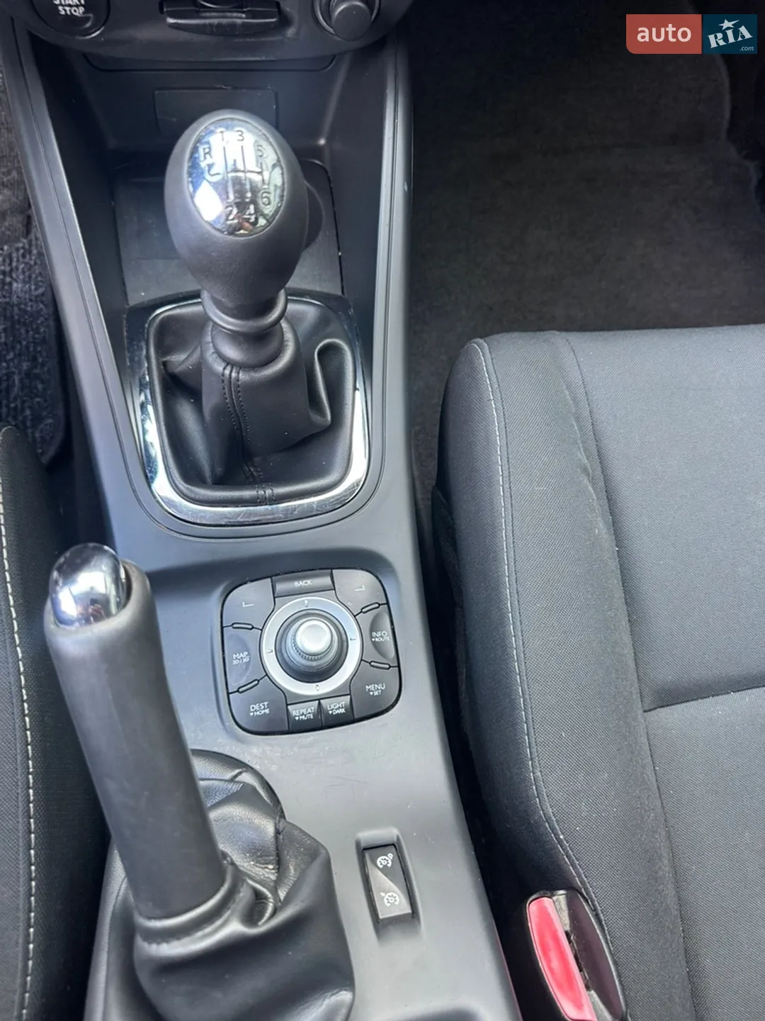 2012 Renault Megane - мініатюра 23