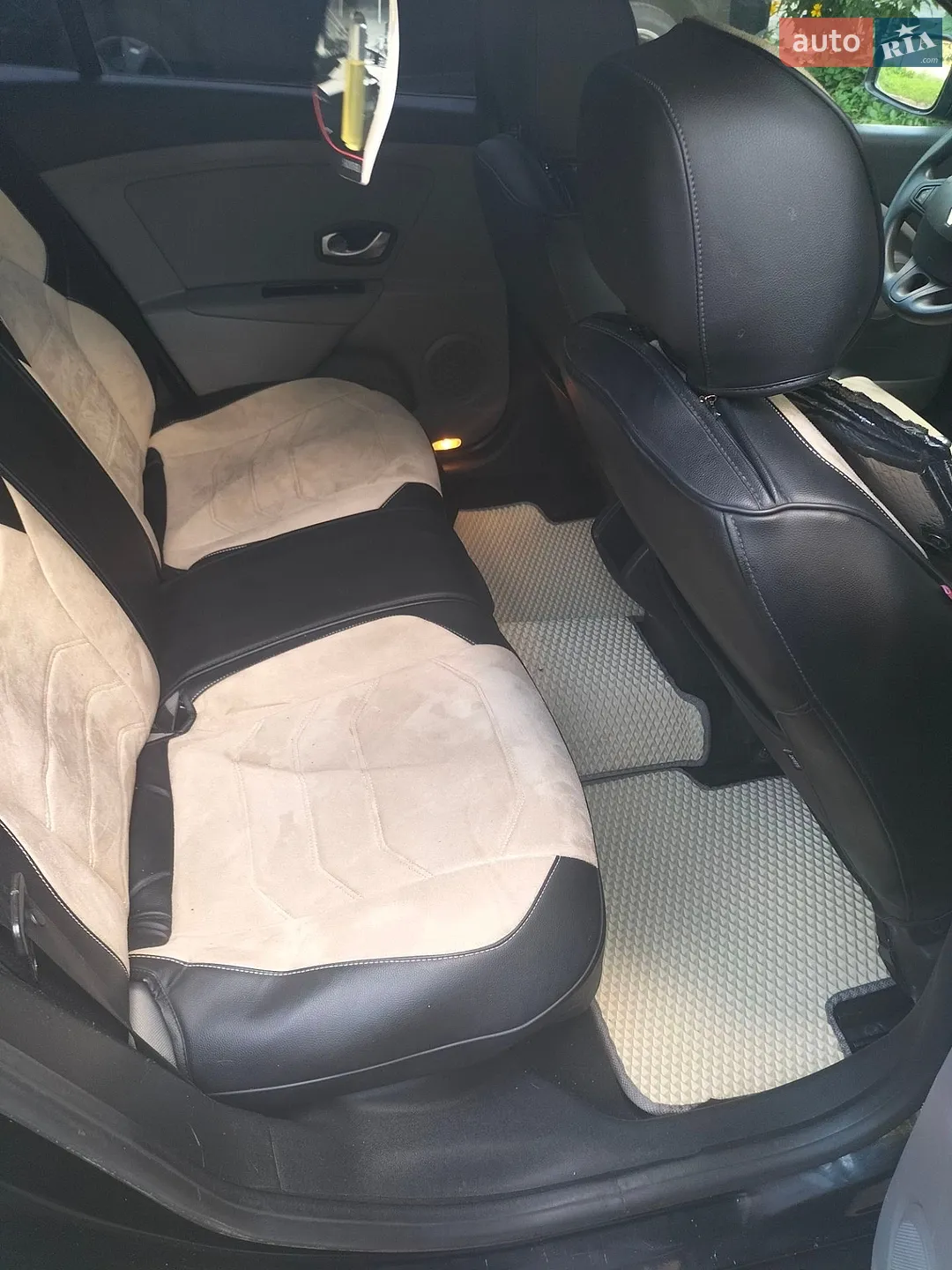 2010 Renault Megane - мініатюра 16
