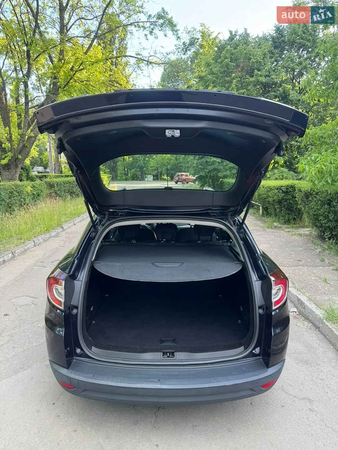 2010 Renault Megane - мініатюра 12