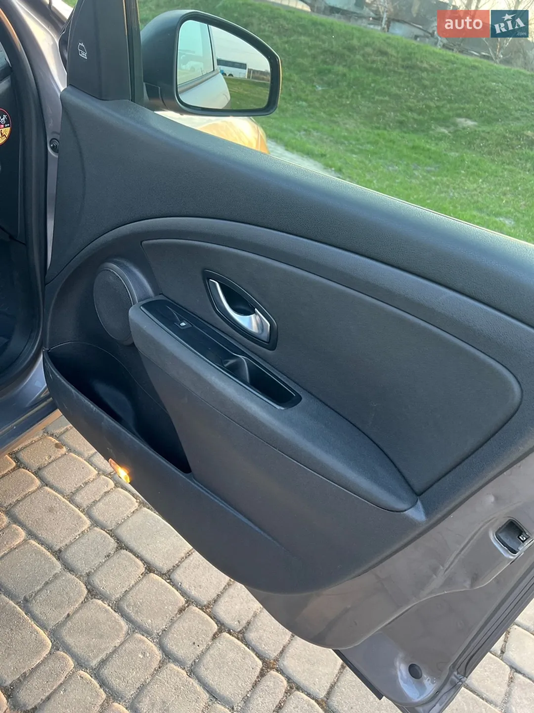 2011 Renault Megane - мініатюра 24