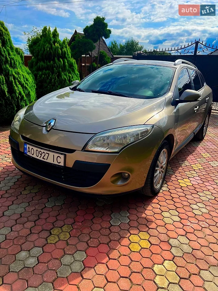 2010 Renault Megane - мініатюра 24