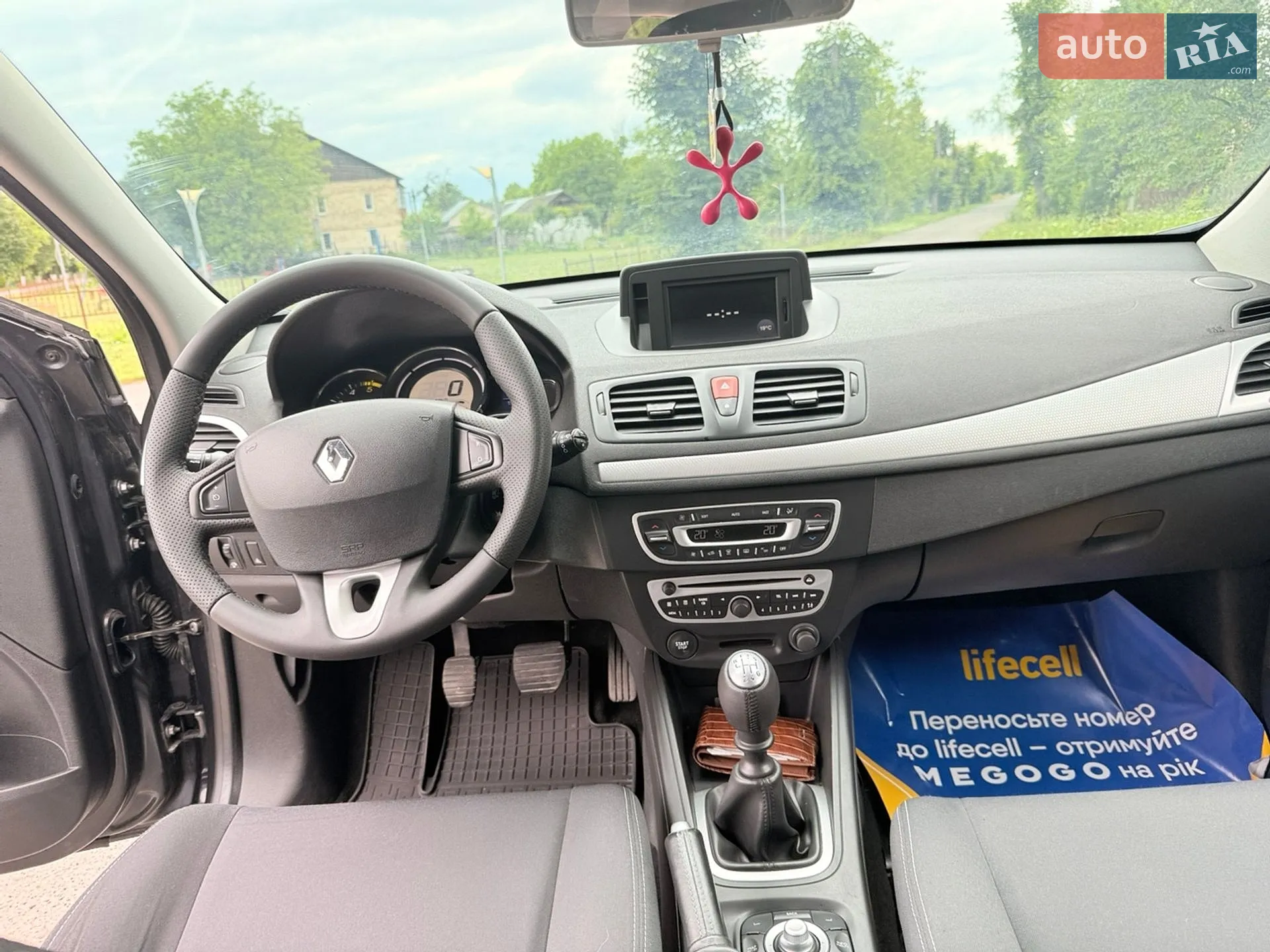 2010 Renault Megane - мініатюра 28