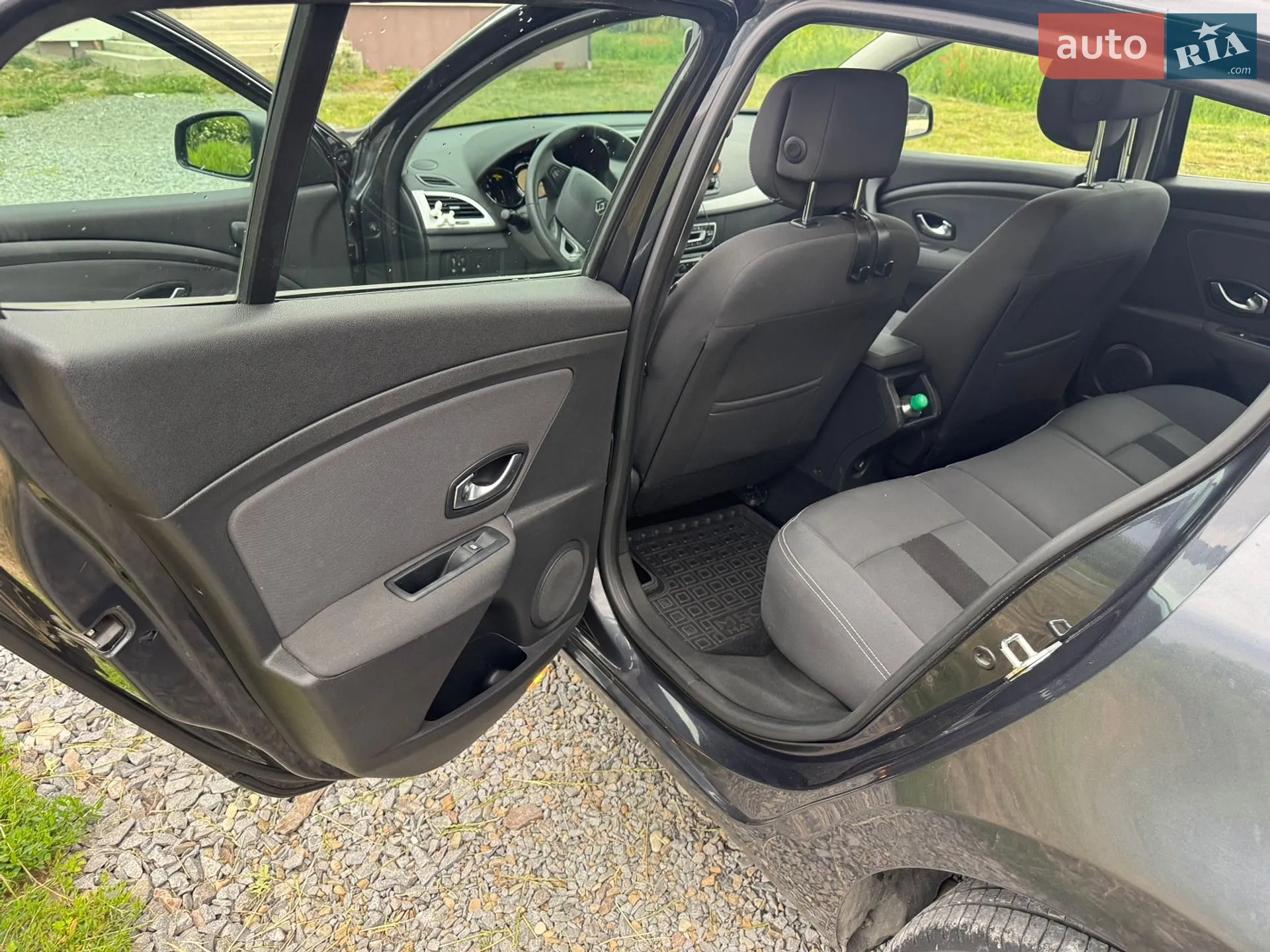 2010 Renault Megane - мініатюра 11