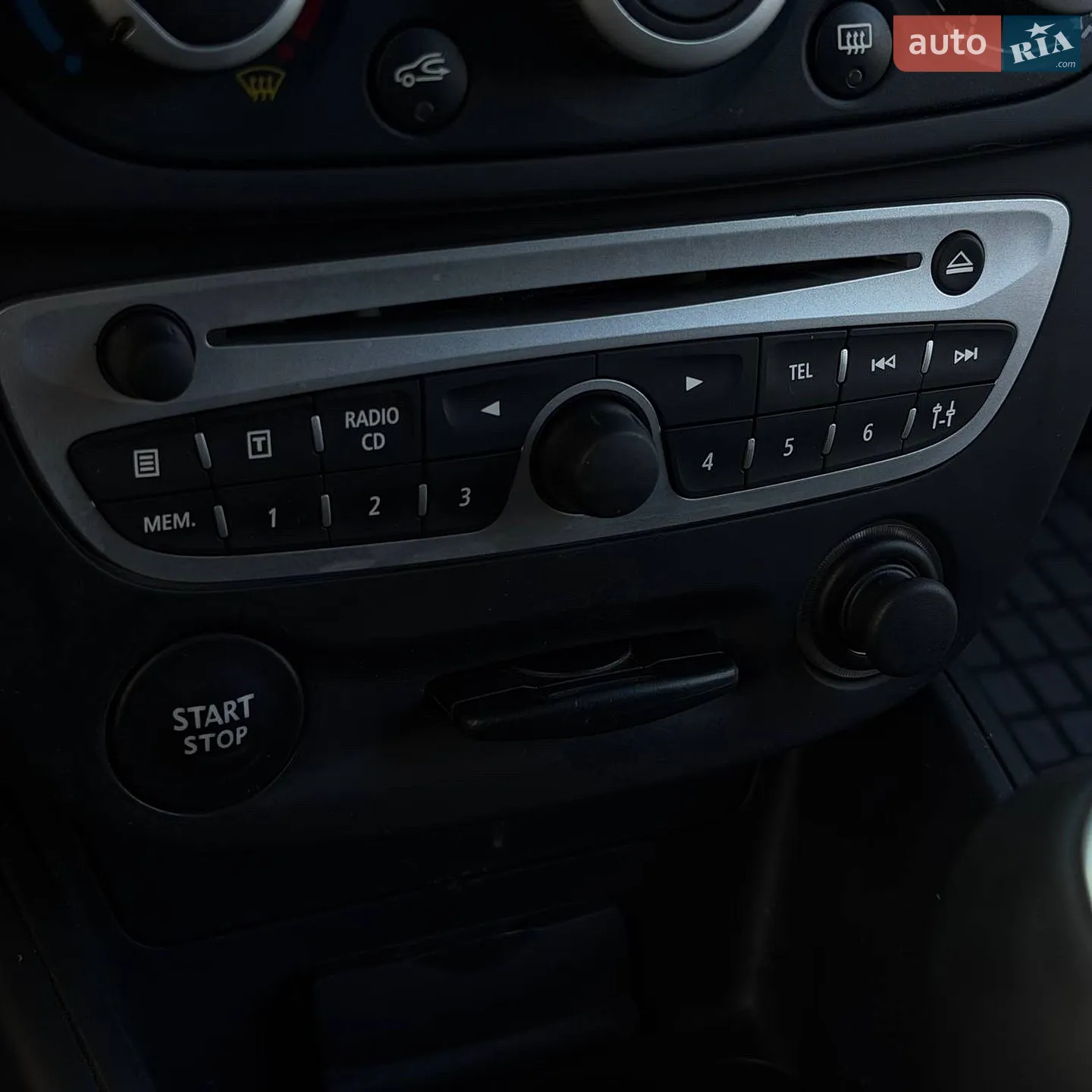 2011 Renault Megane - мініатюра 20