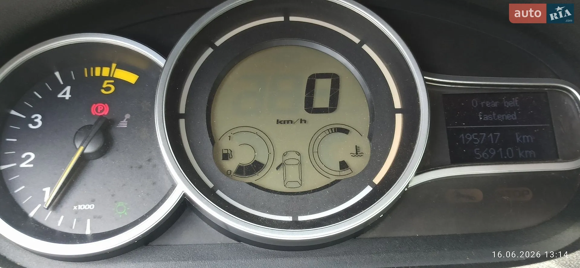 2012 Renault Megane - мініатюра 17