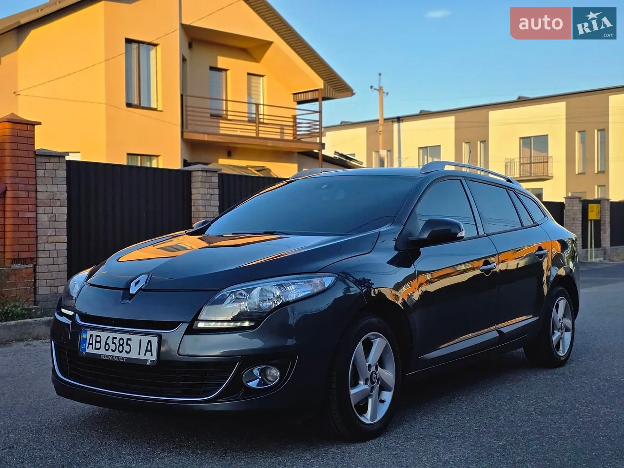 2010 Renault Megane - мініатюра 17